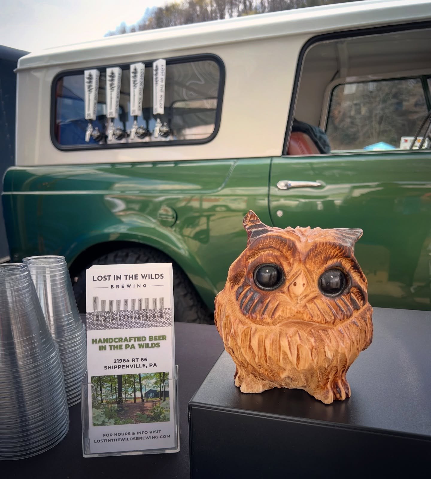 Cold craft beer and the roar of chainsaws 🪵🦉🍻&thinsp;
Come visit us at the Chainsaw Carvers Rendezvous!&thinsp;
&thinsp;
#InternationalScout #TapTruck&thinsp;
#PACraftBeer #PAWilds #PAMade #HandCraftedBeer #SupportYourLocalBrewery #DrinkLocal #Bee