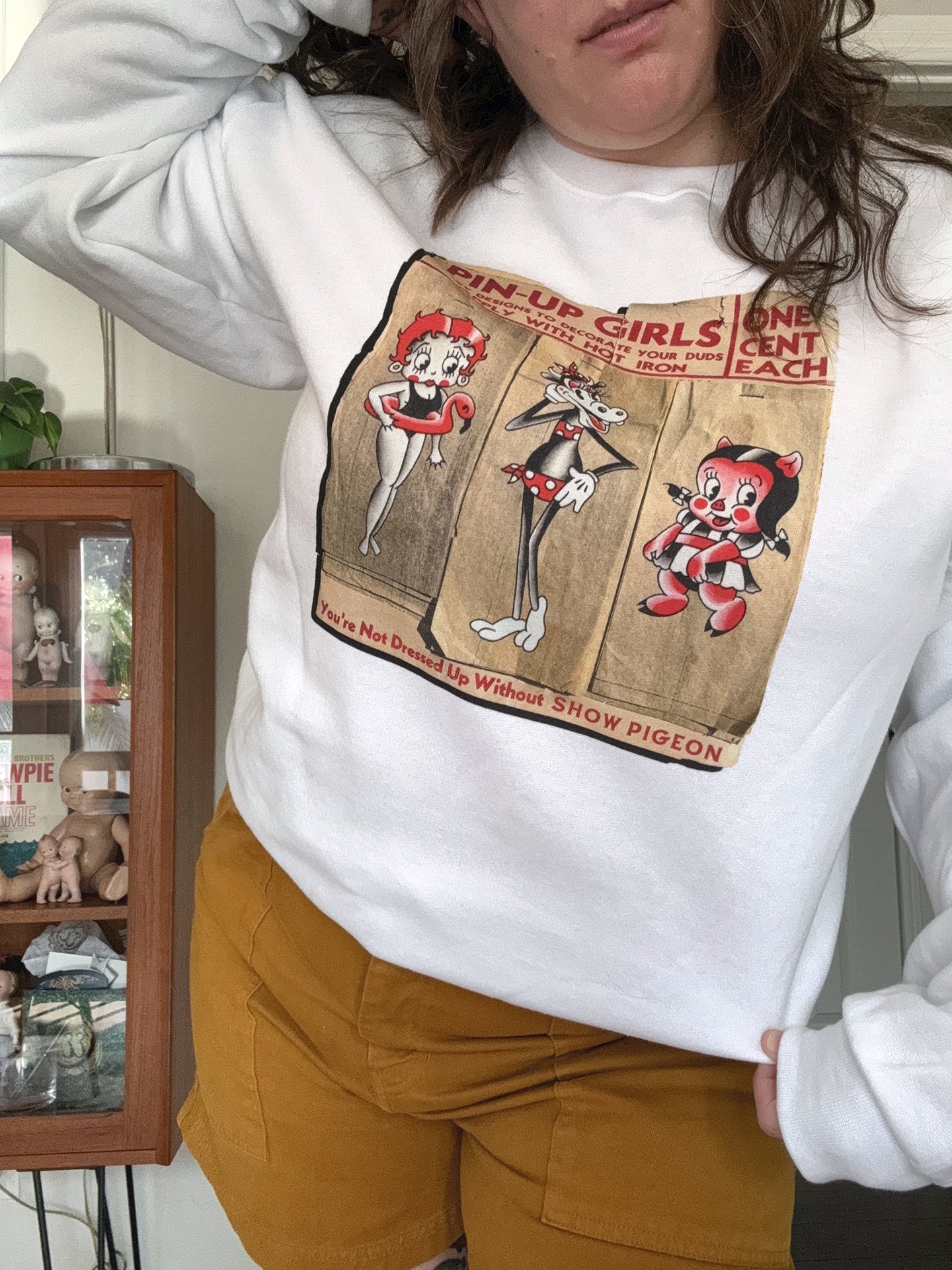PinUpSweatshirt3.jpg