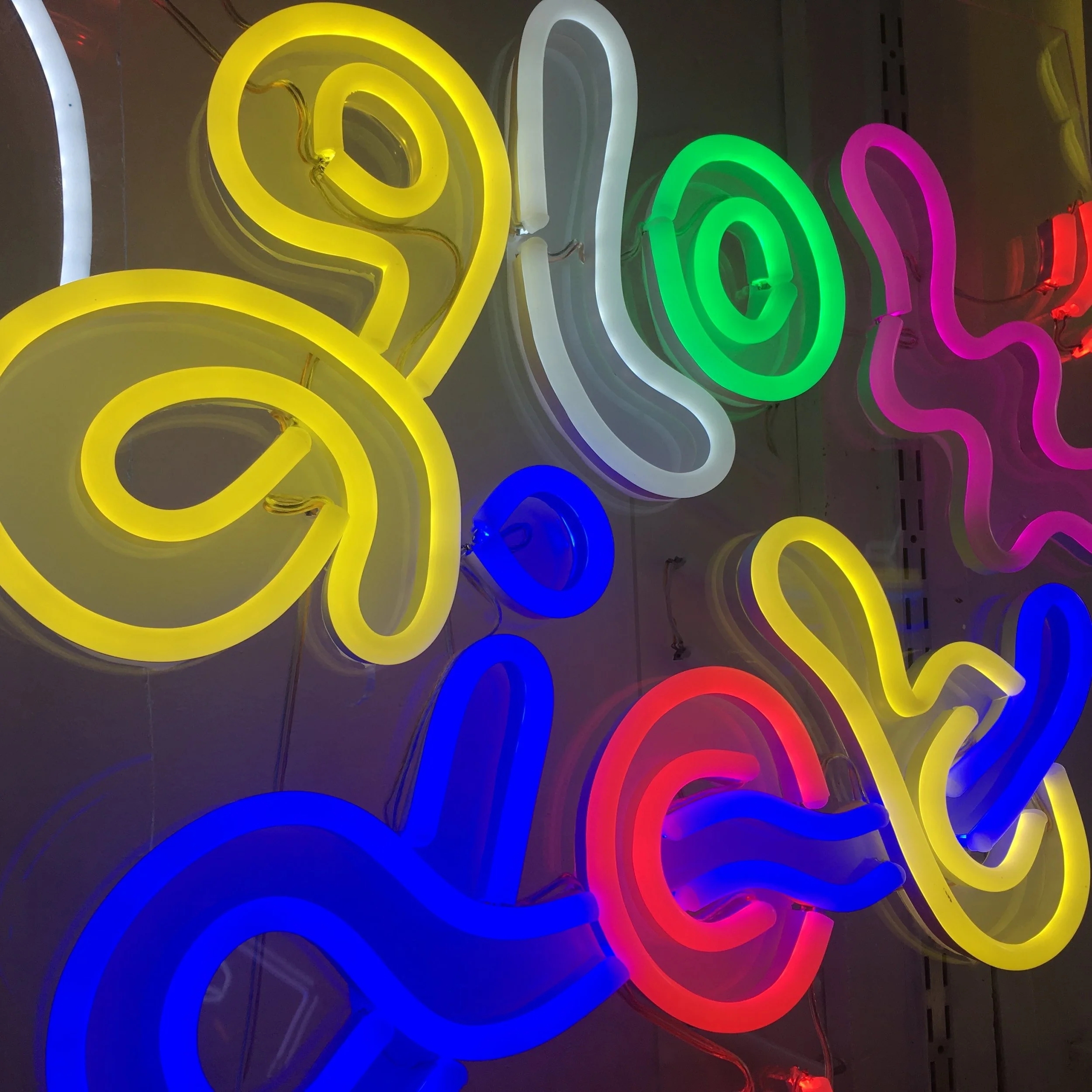NEON1.jpg