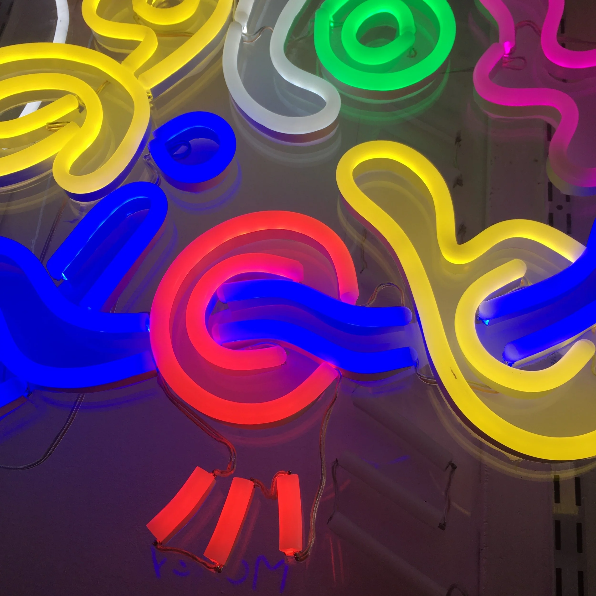 NEON5.jpg