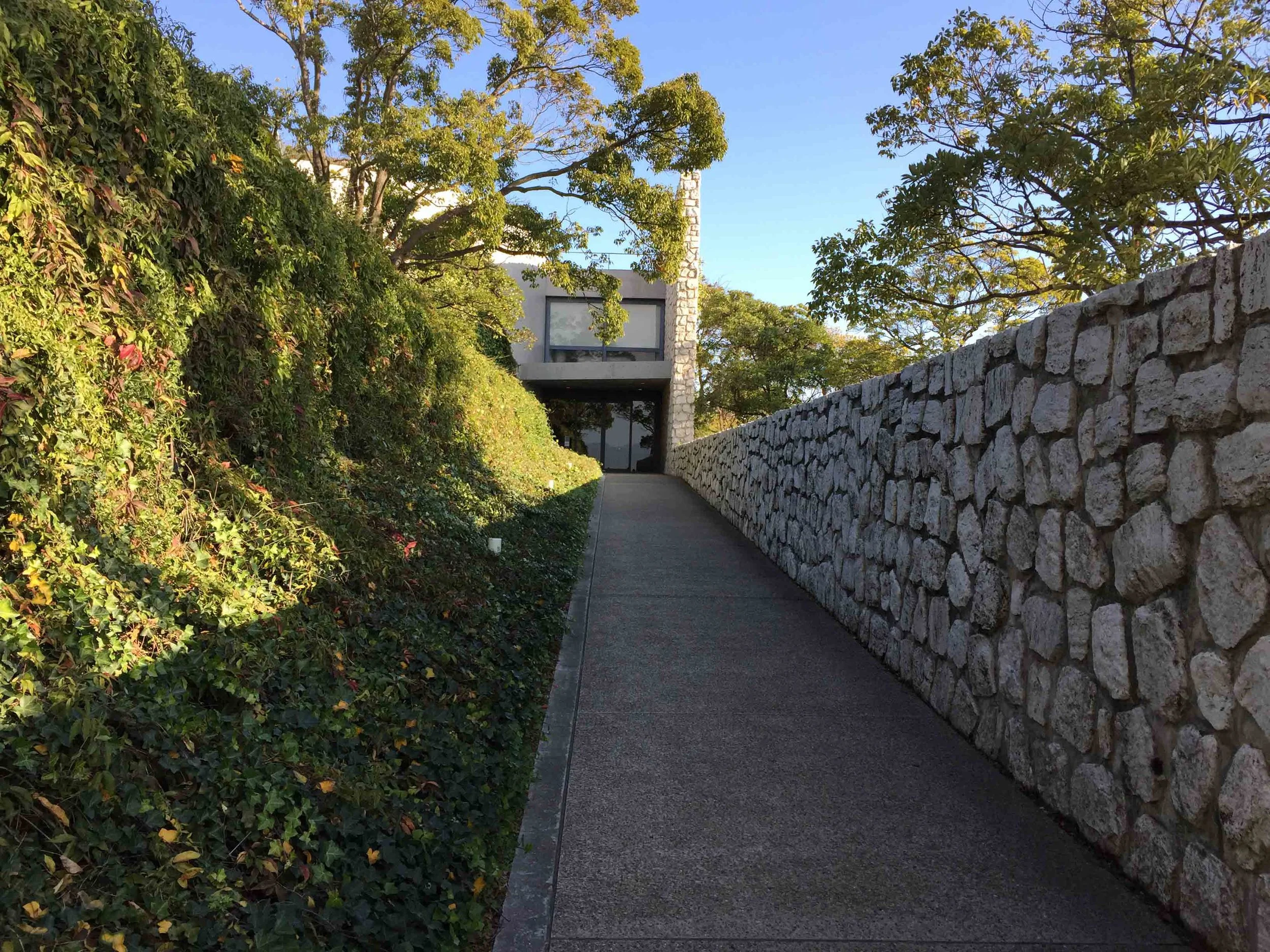 B enesse House 入口