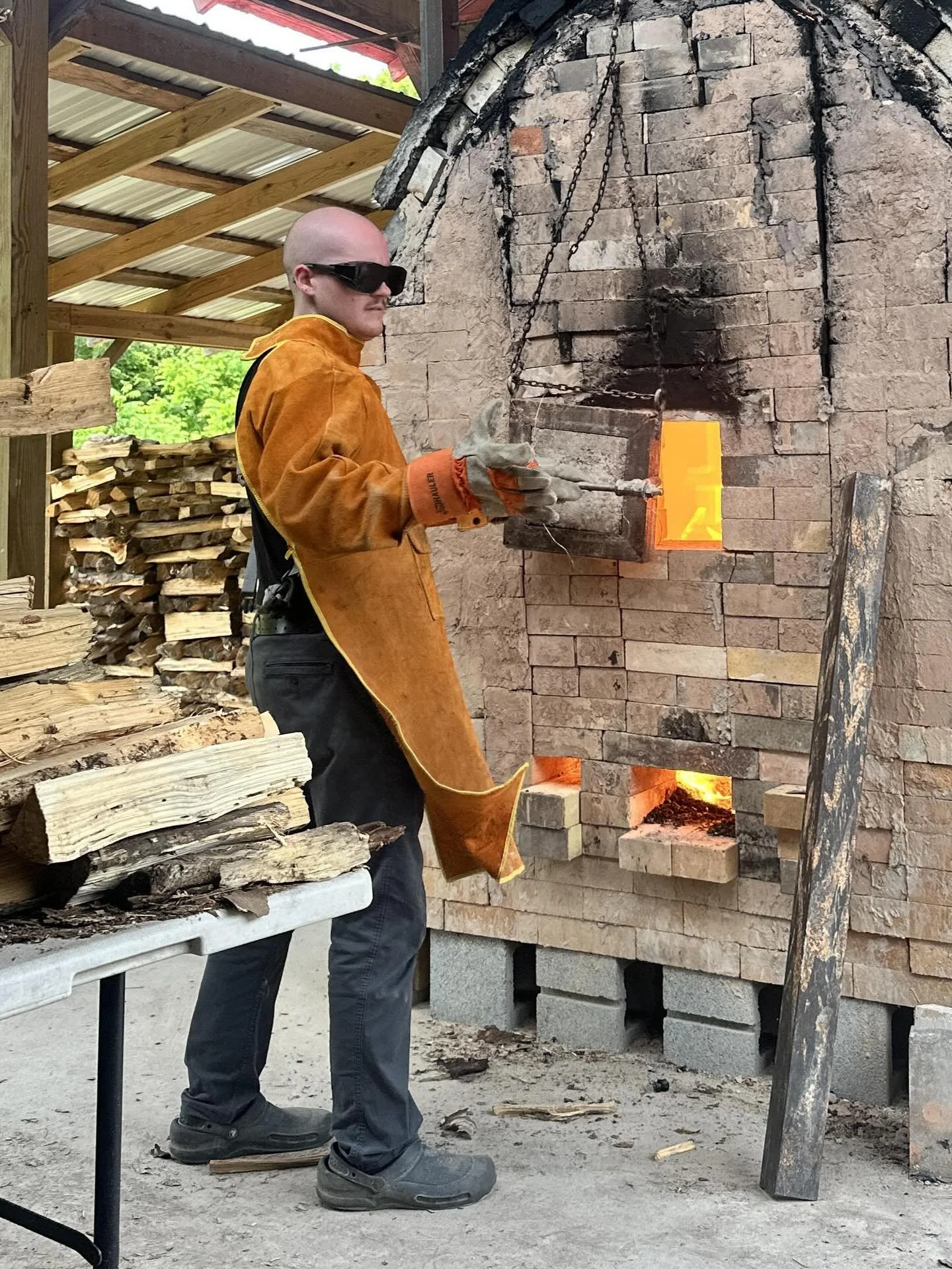 We are pleased to welcome Morgan Winter (@15wintermint) on as our new administrative coordinator and as part of the 2025-26 resident cohort!
⠀⠀ 

Morgan Winter is a ceramic artist from Kentucky, where he earned a BFA in Ceramics with a minor in Geolo