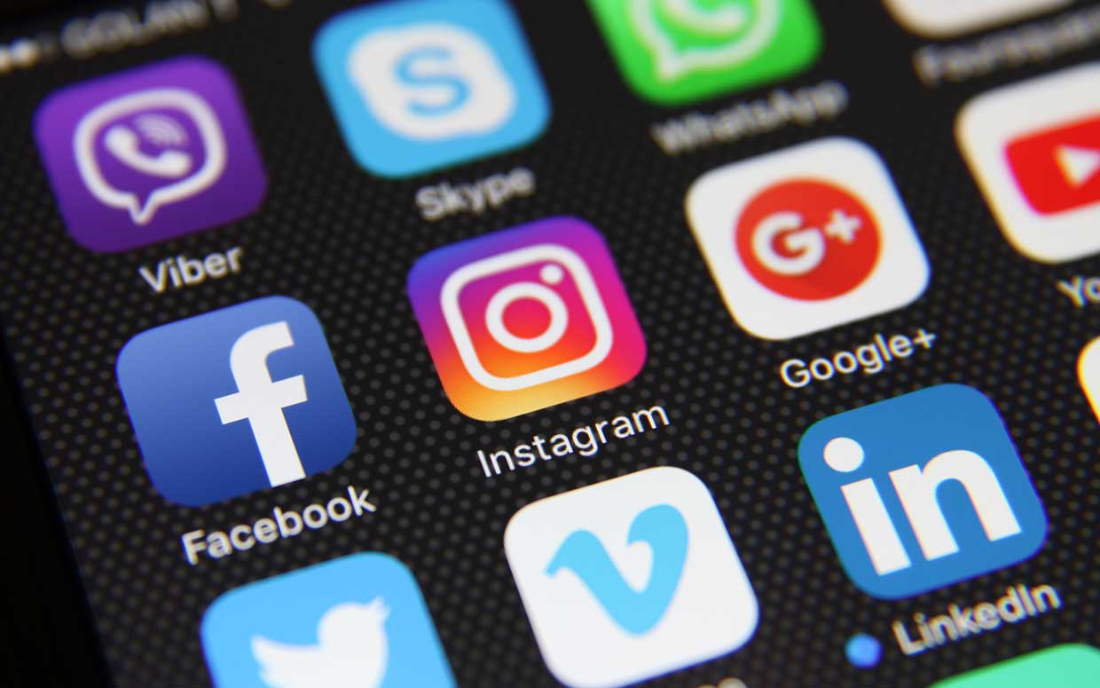 sharing-blog-post-on-social-media.jpg