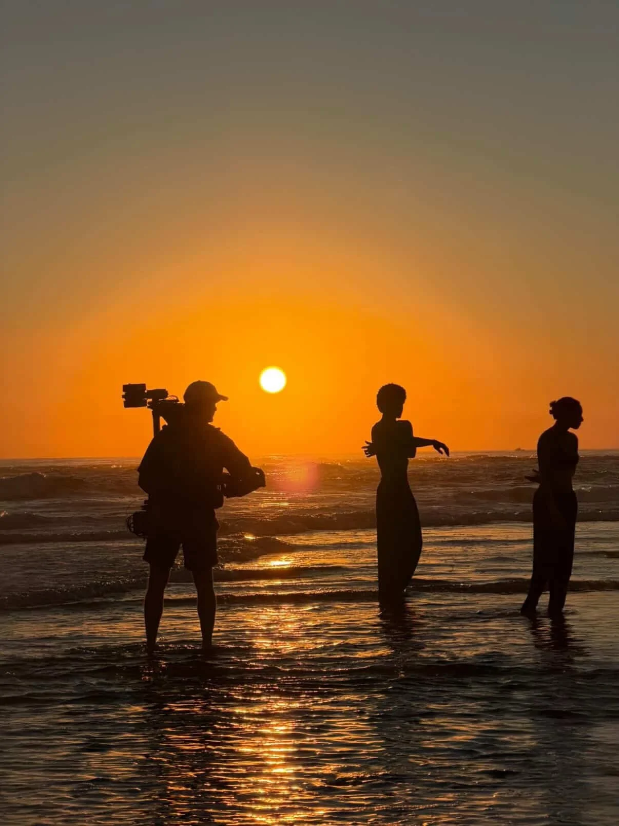 Early alarm is always worth it! Special doco in the making with @ksat21 @tysonfperkinsdp @dpaynefilms @annalise_kafetzi