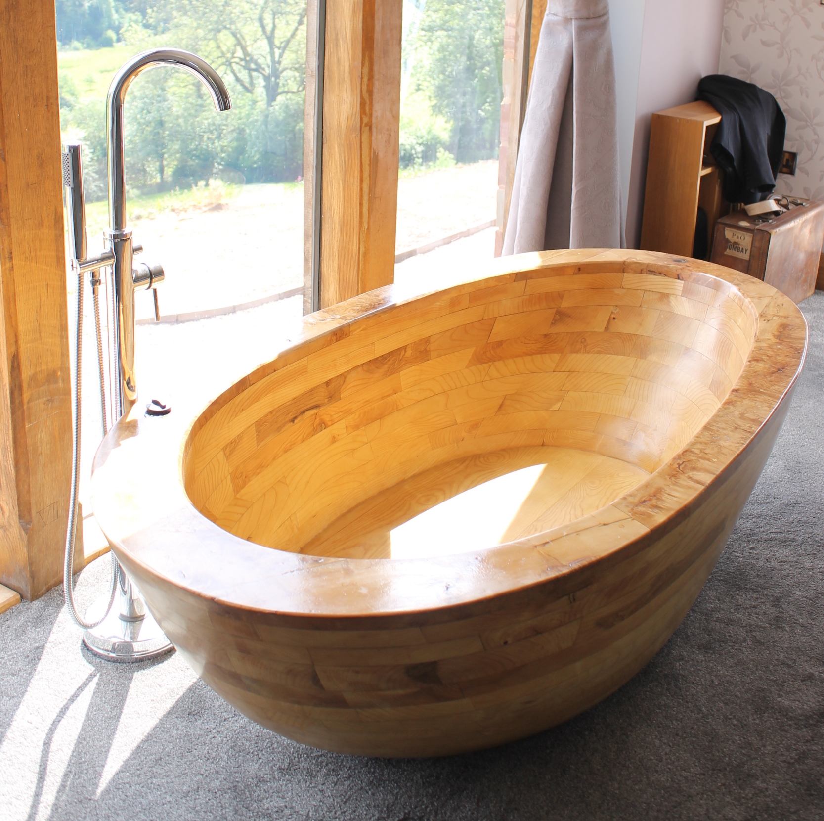 Ovoid Bathing Tub