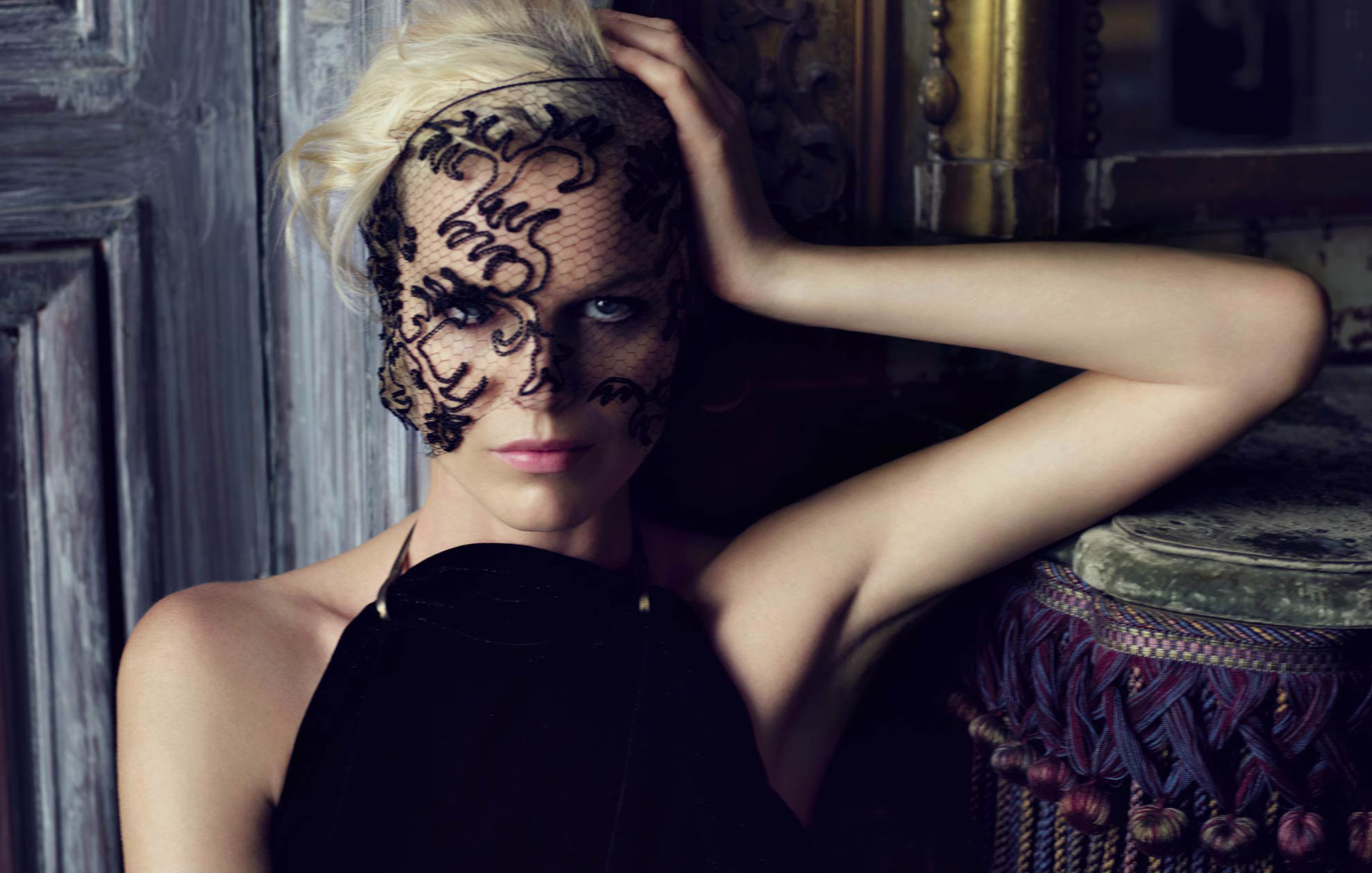 Eva Herzigova by Alex Cayley for Japanese Numero Magazine Retouc