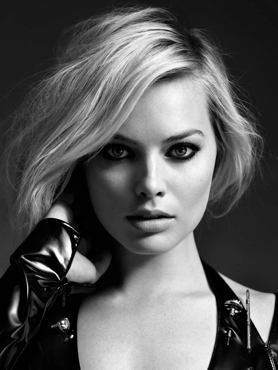 Margot Robbie Beauty  Portrait by Carlos Serrao for V Magazine R