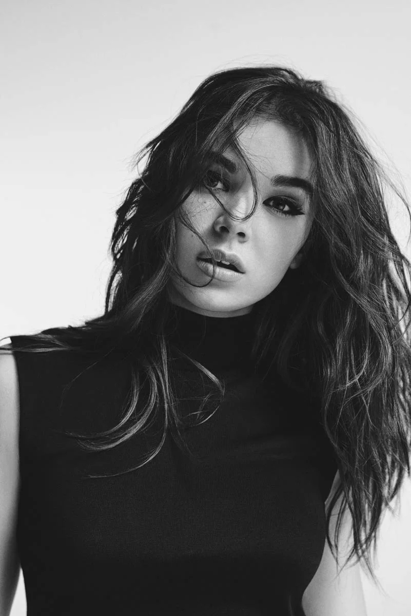 Hailee Steinfeld Beauty Photographed by Carlos Serrao For Wonder