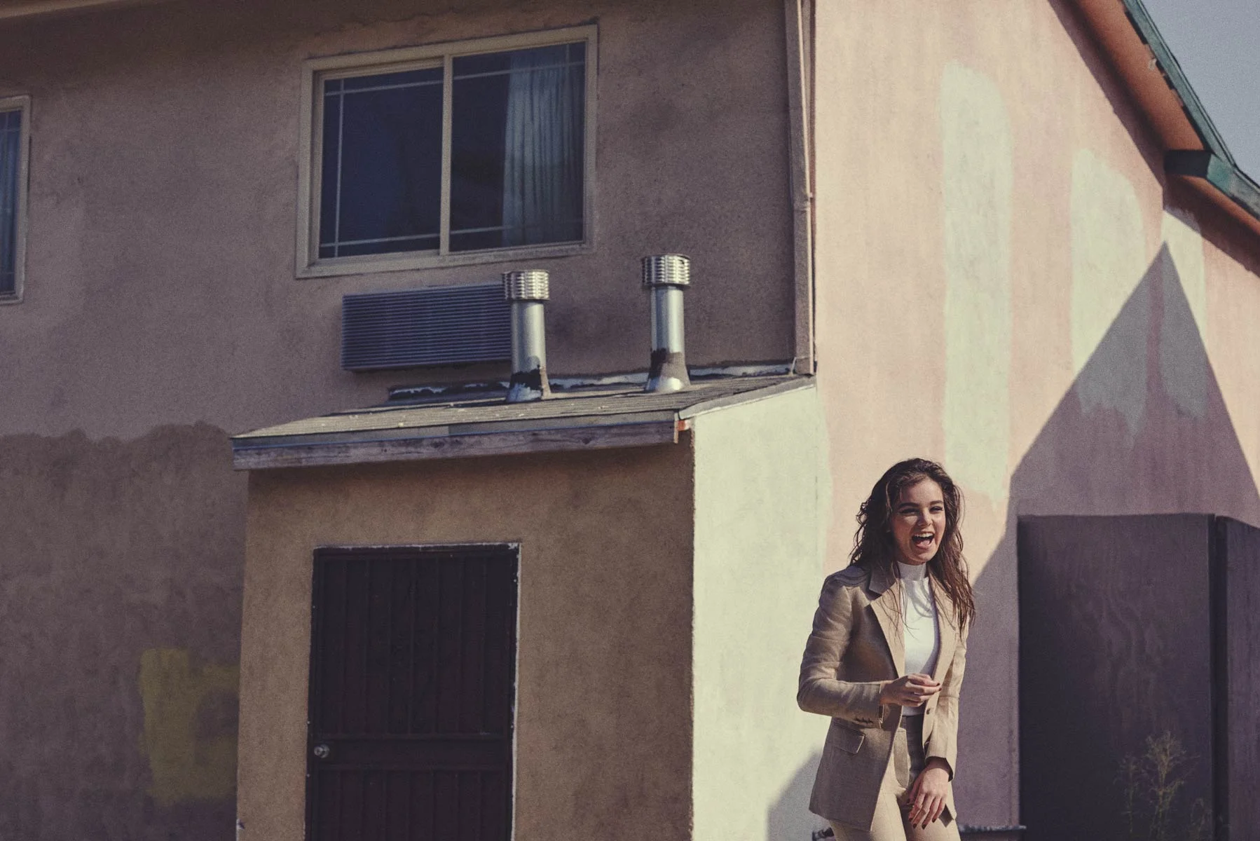 Hailee Steinfeld Laughing Photographed by Carlos Serrao For Wond