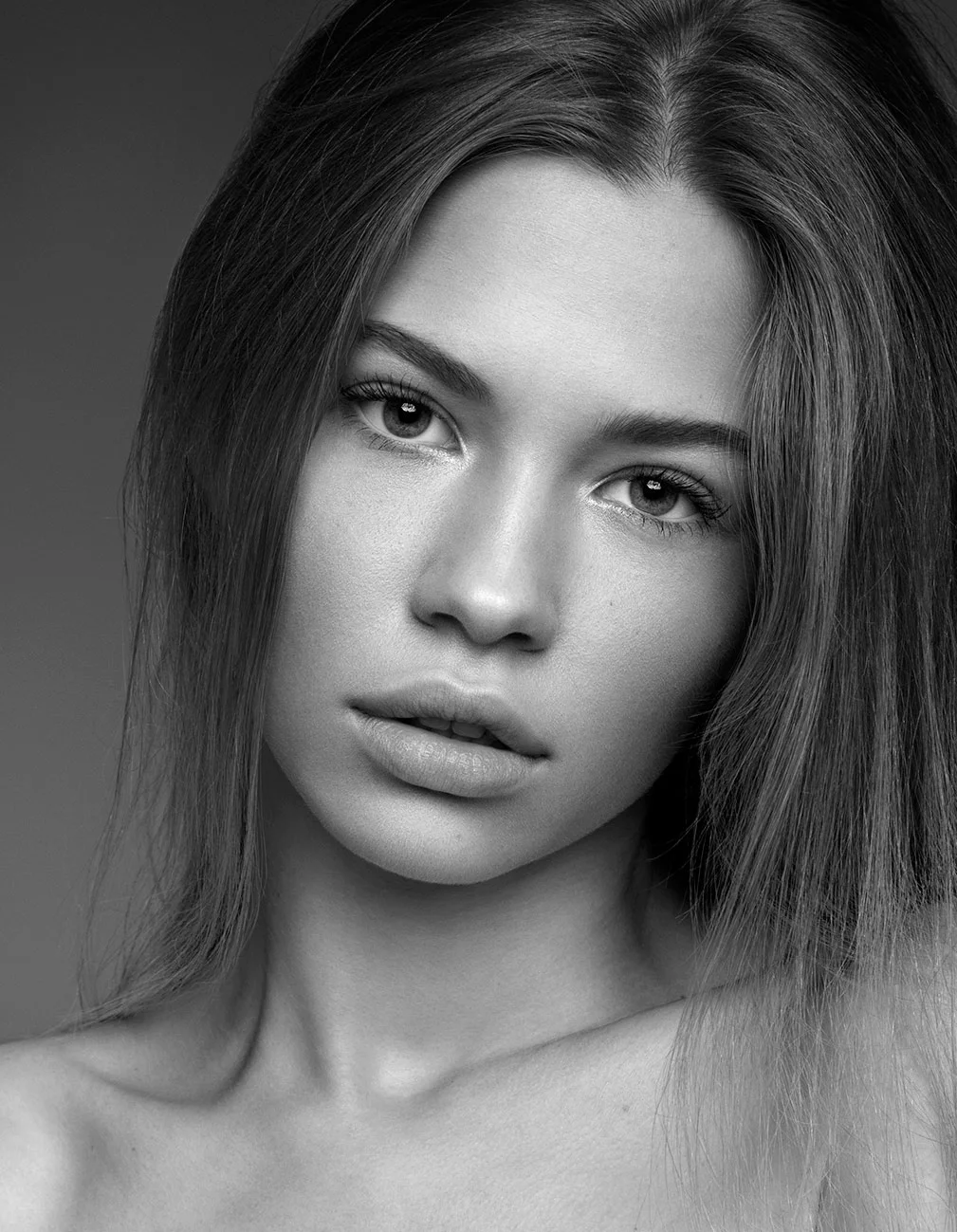BW Beauty Skin Retouching by Rare Digital Art