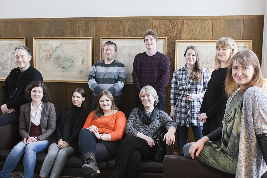 Lokapróf námskeiðs er bók