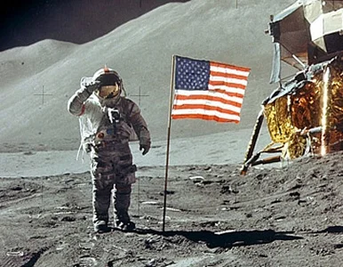 Is this picture taken on the Moon or inside a studio? 