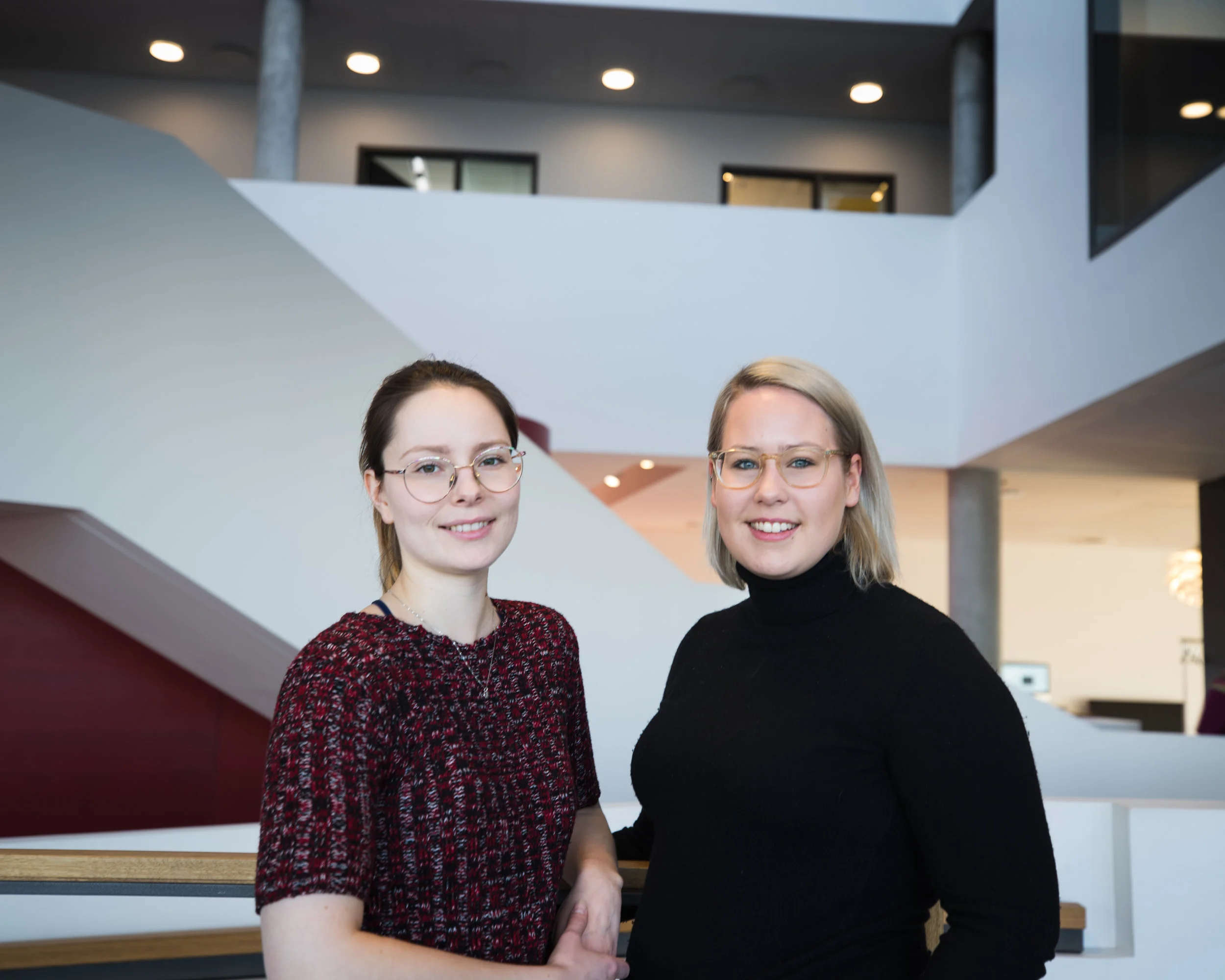 Sara Björk Másdóttir, formaður Ada, og Kristjana Björk Barðdal, varaformaður. Stúdentablaðið/Eydís María Ólafsdóttir
