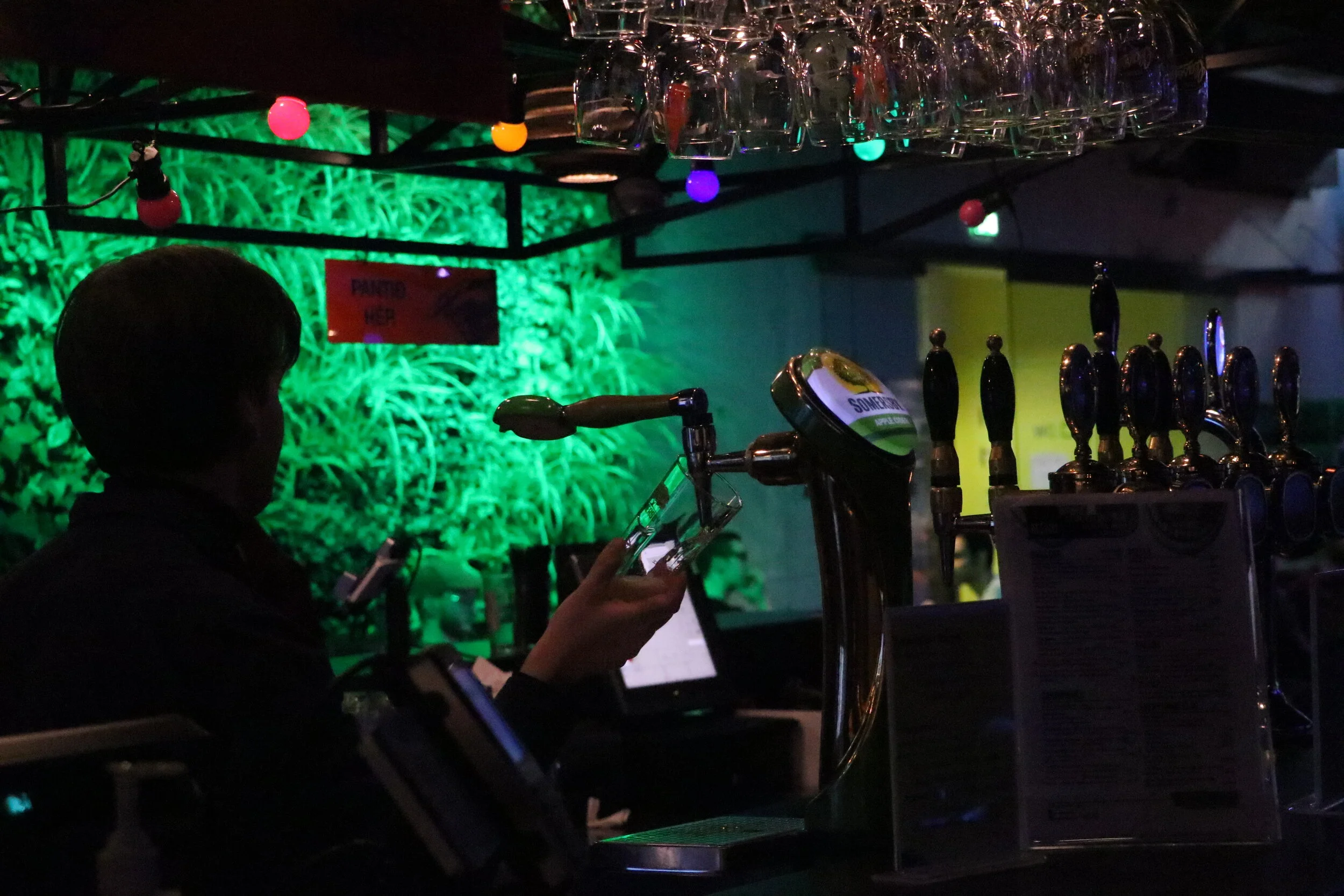 Afslöppuð stemning á Stúdentakjallaranum