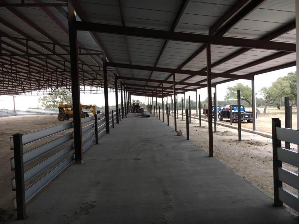 Covered Arena with Pens and Stalls