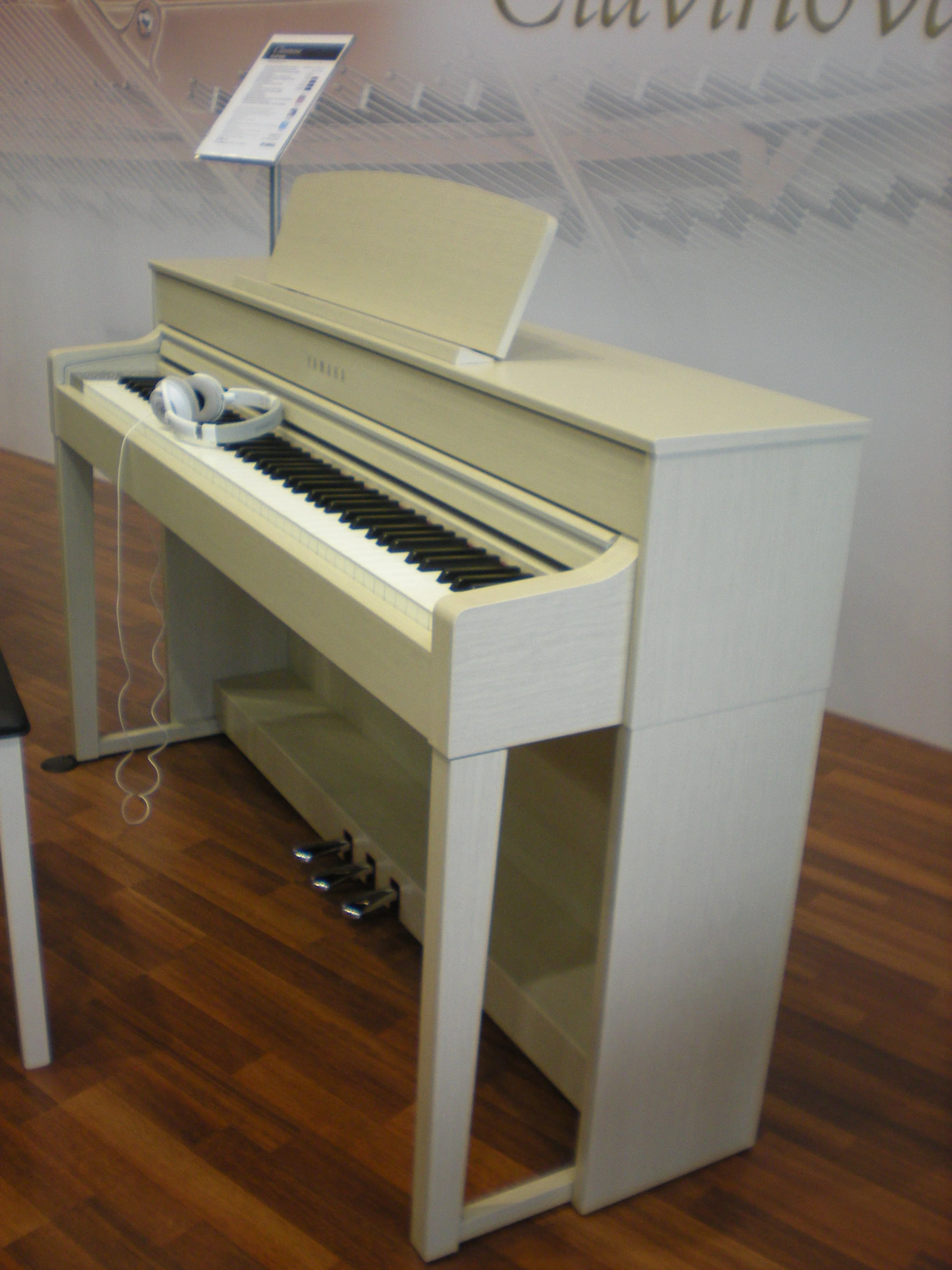 Clavinova CLP-545
