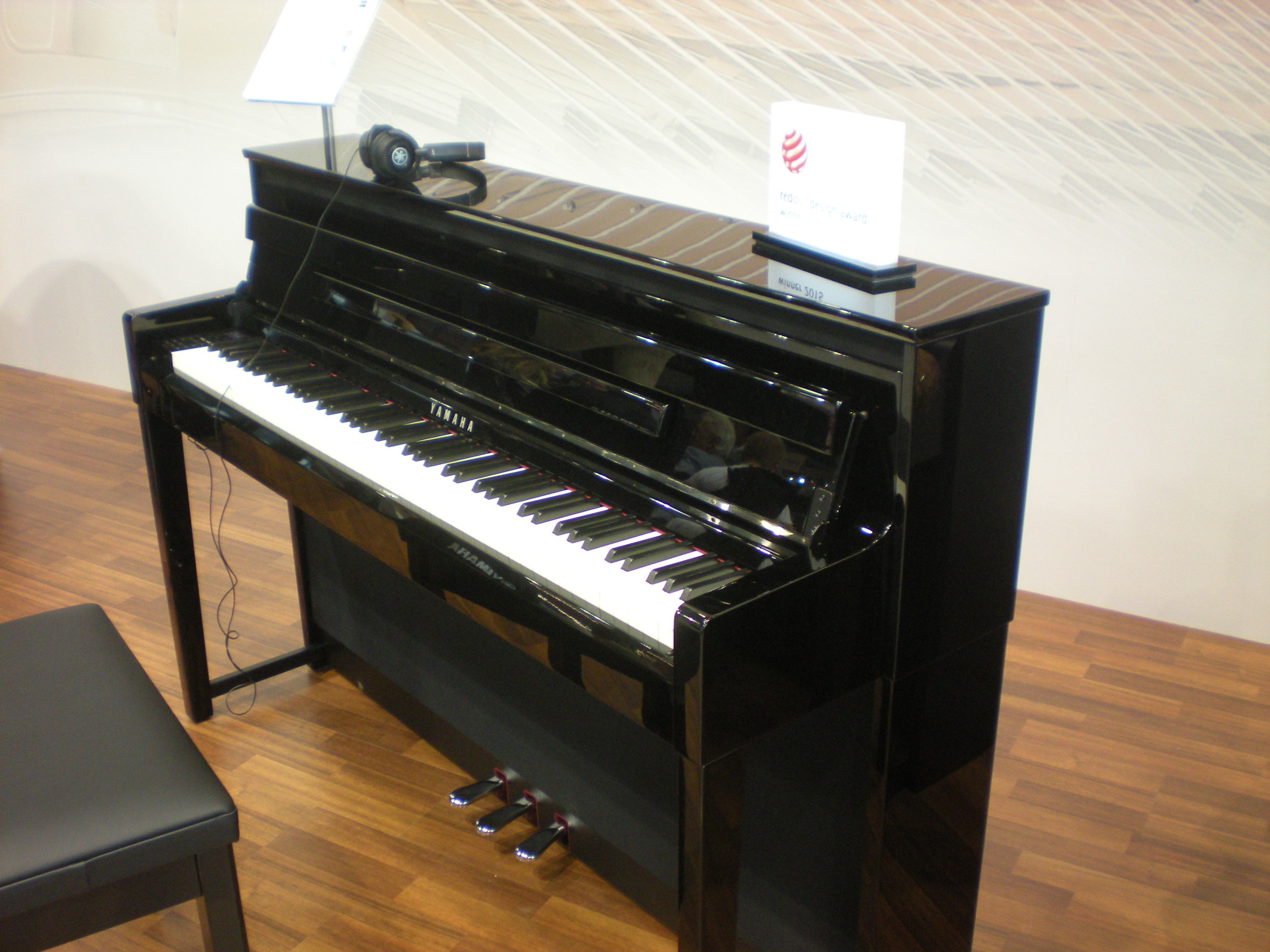 Clavinova CLP-585