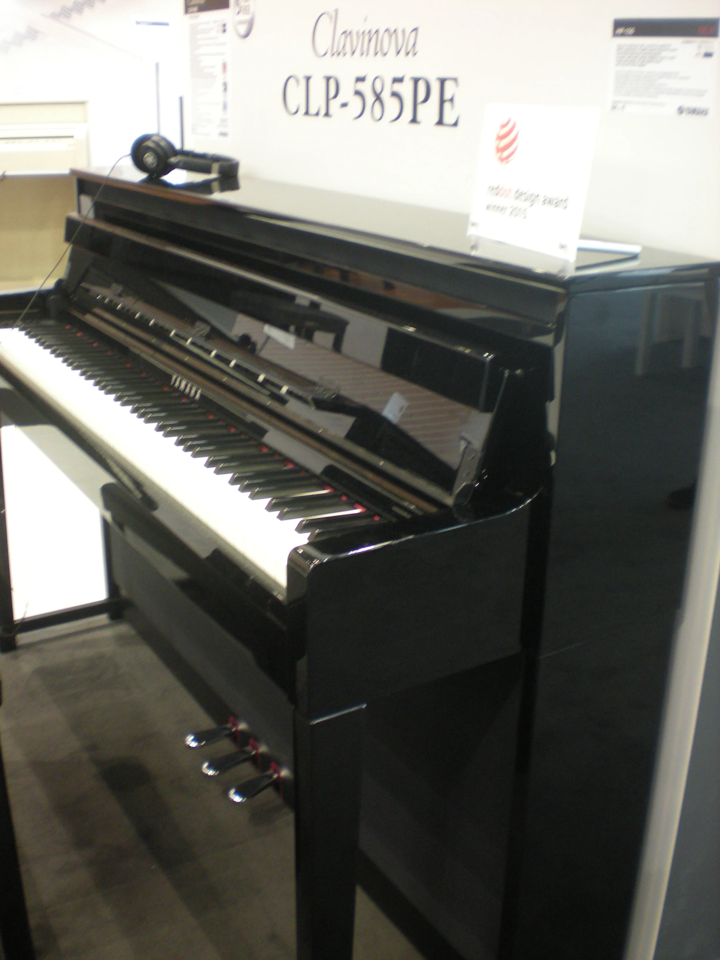 Clavinova CLP-585