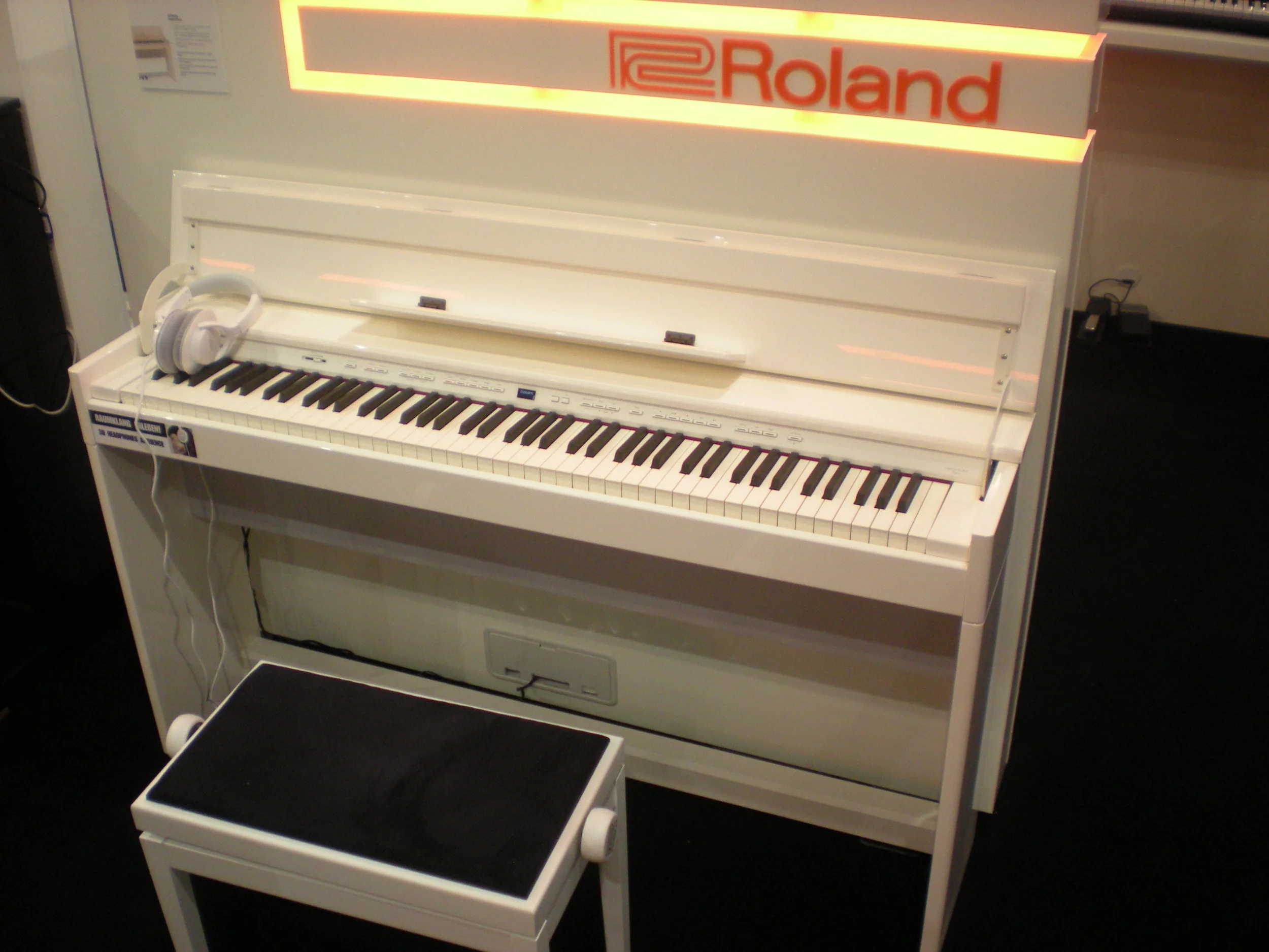 Roland DP90Se