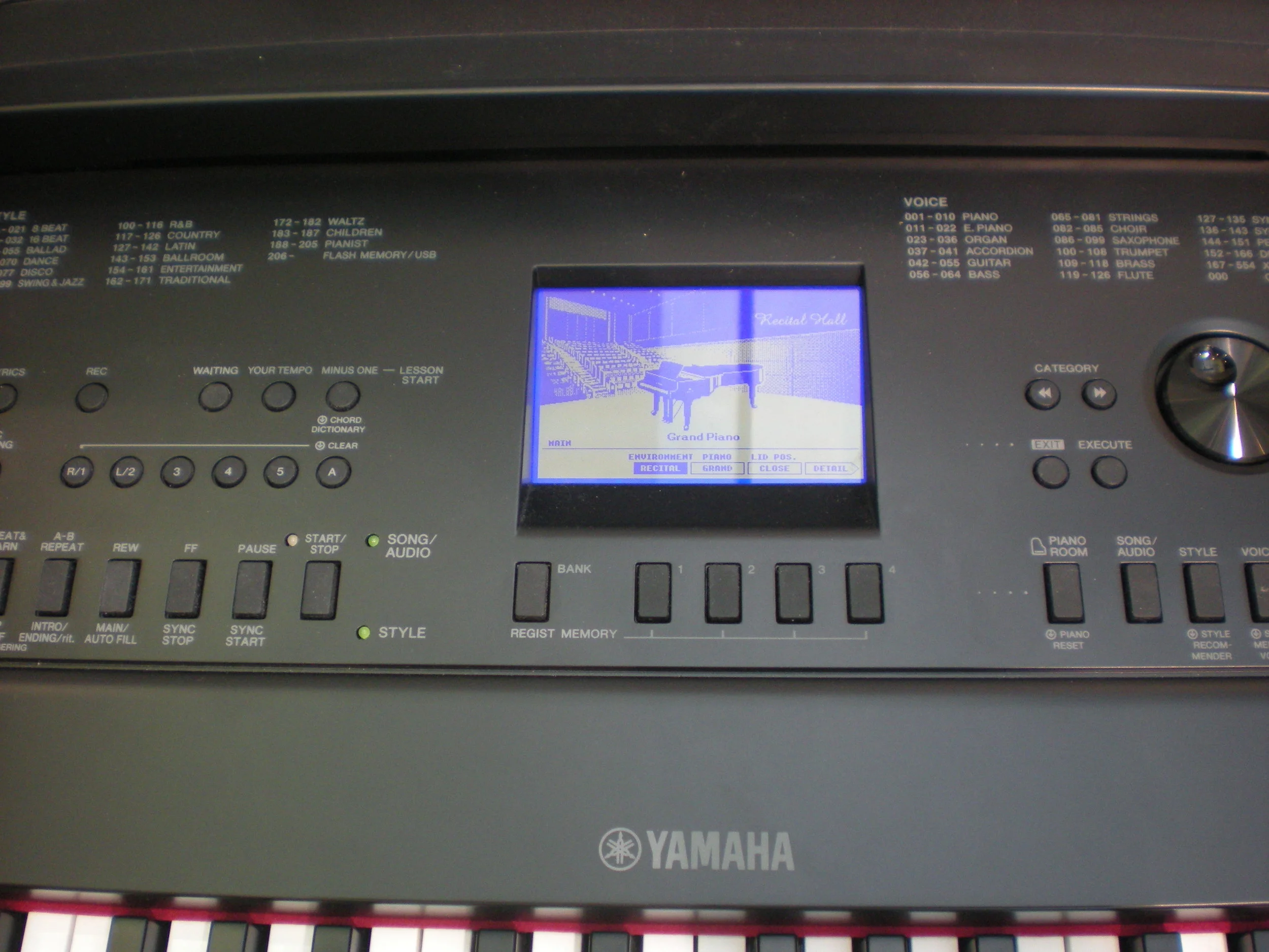 Yamaha DGX-660 panel