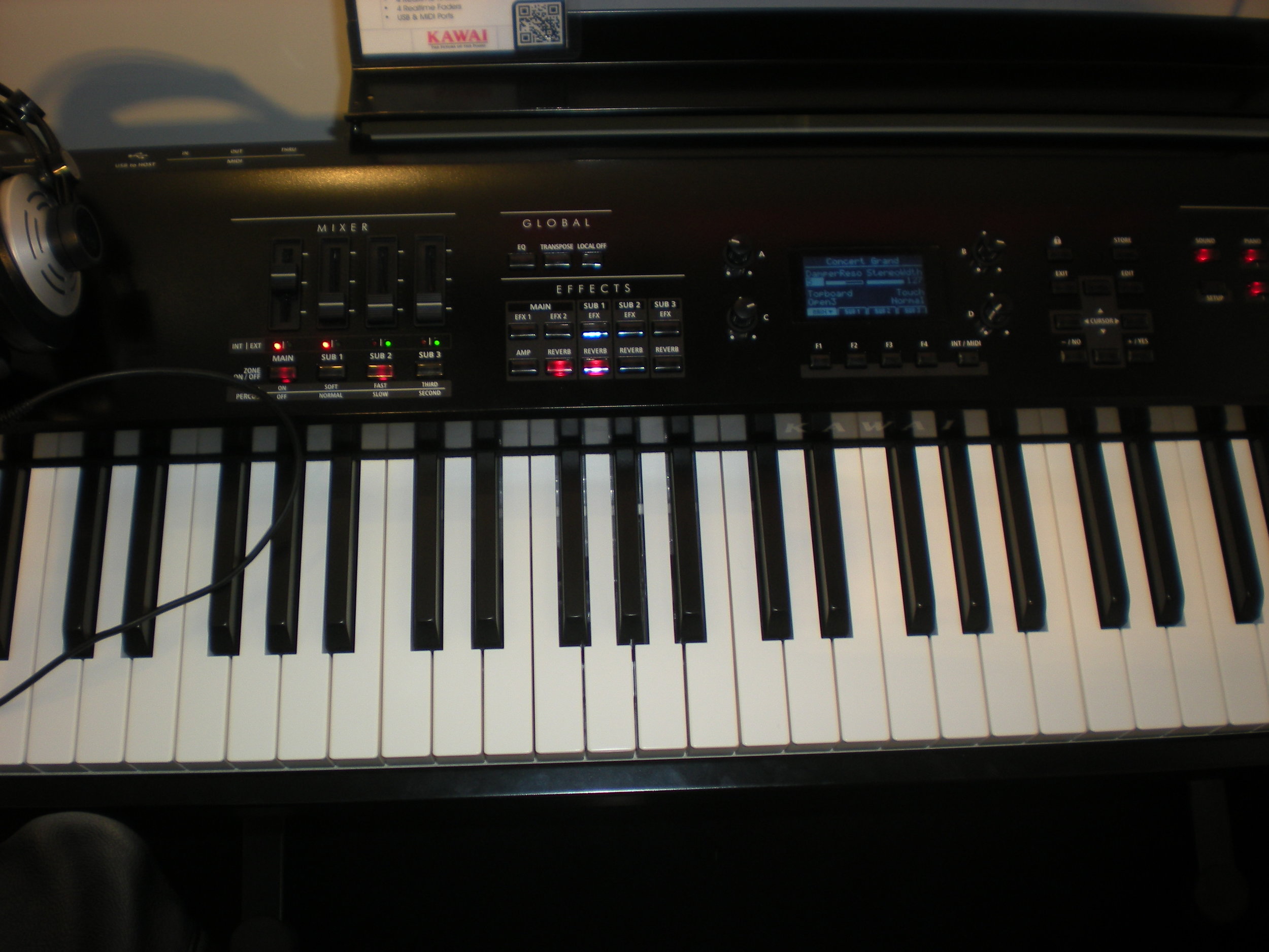Kawai MP7 - panel