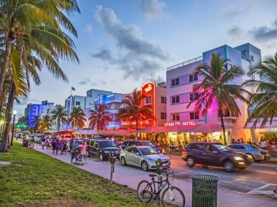 South-Beach-Miami-Florida-with-people-560x420.jpg