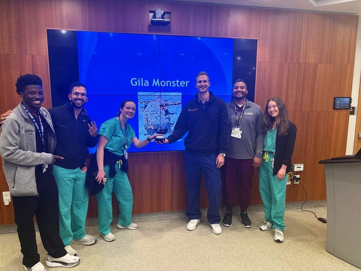 🩺 Stunning #medpeds representation on internal medicine wards at Jackson! Did you know that our academic teams have a special focus on - Team 1 (Senior Nicole) has a focus on HIV/special ID, Team 2 (senior Allison) is general medicine, and Team 3 (i