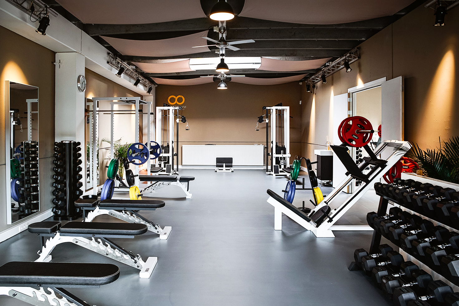  Wist je dat Kaizen Gym één van twee gyms in Nederland is met 'sissy squat' apparatuur? 