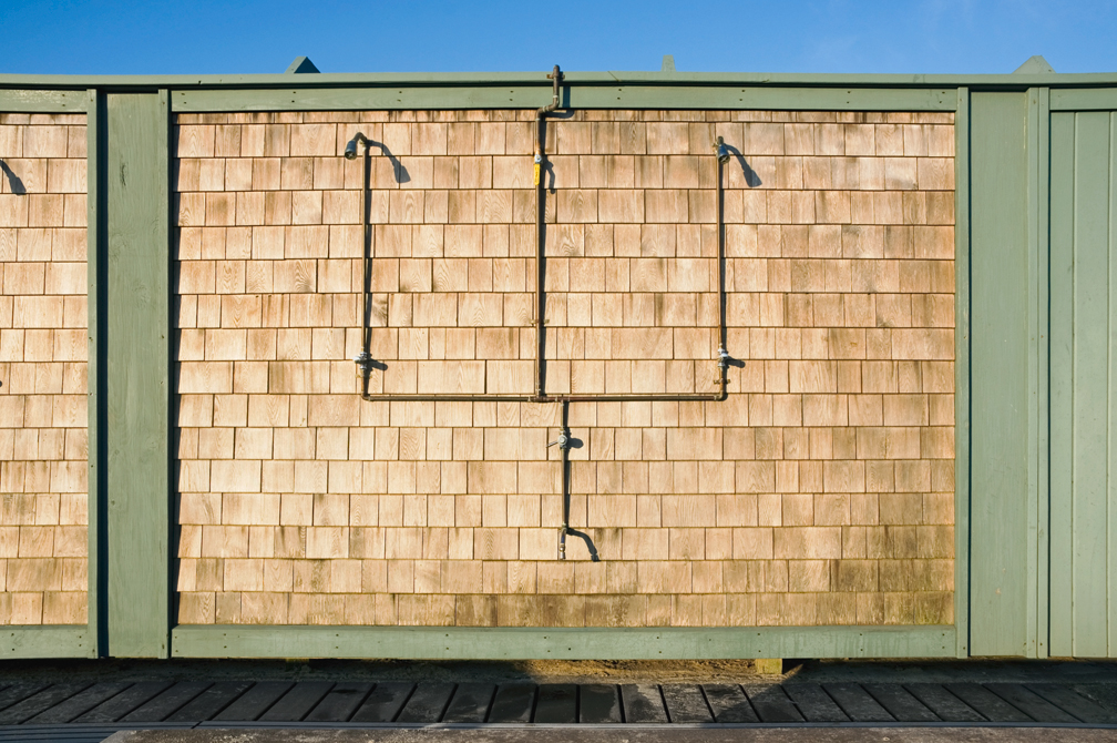 web_dni_marconi_beach_showers.jpg