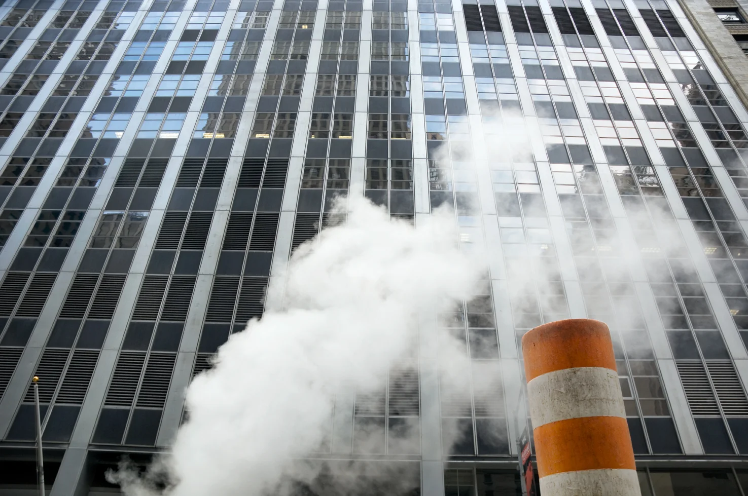 web_dni_nyc_smoke_and_mirrors_.jpg