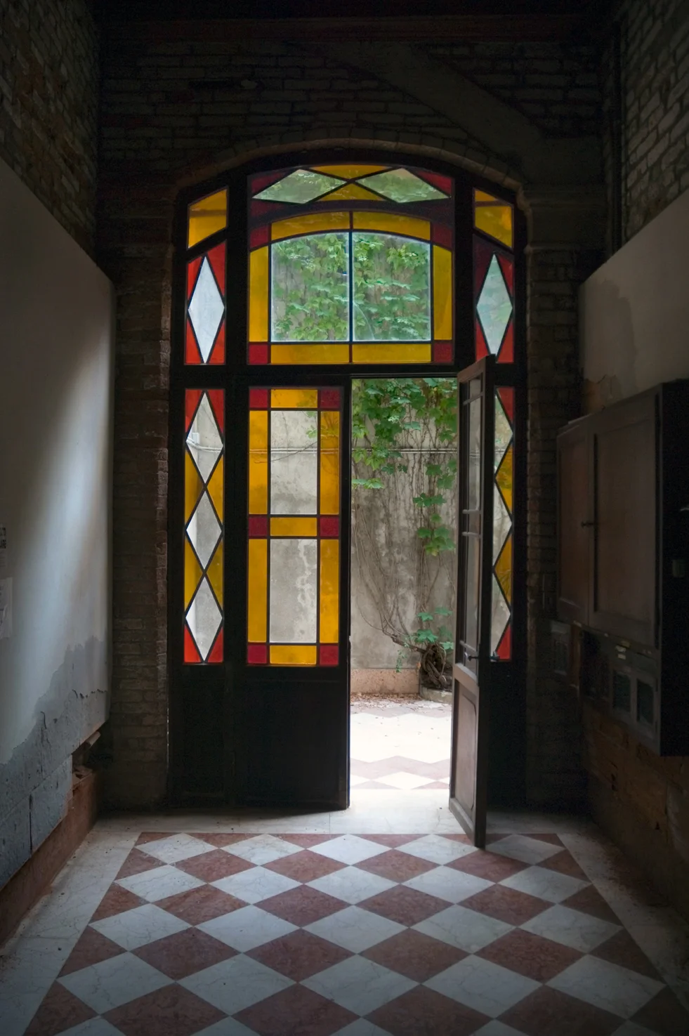 nourie_stained_glass_venice_italy_web.jpg