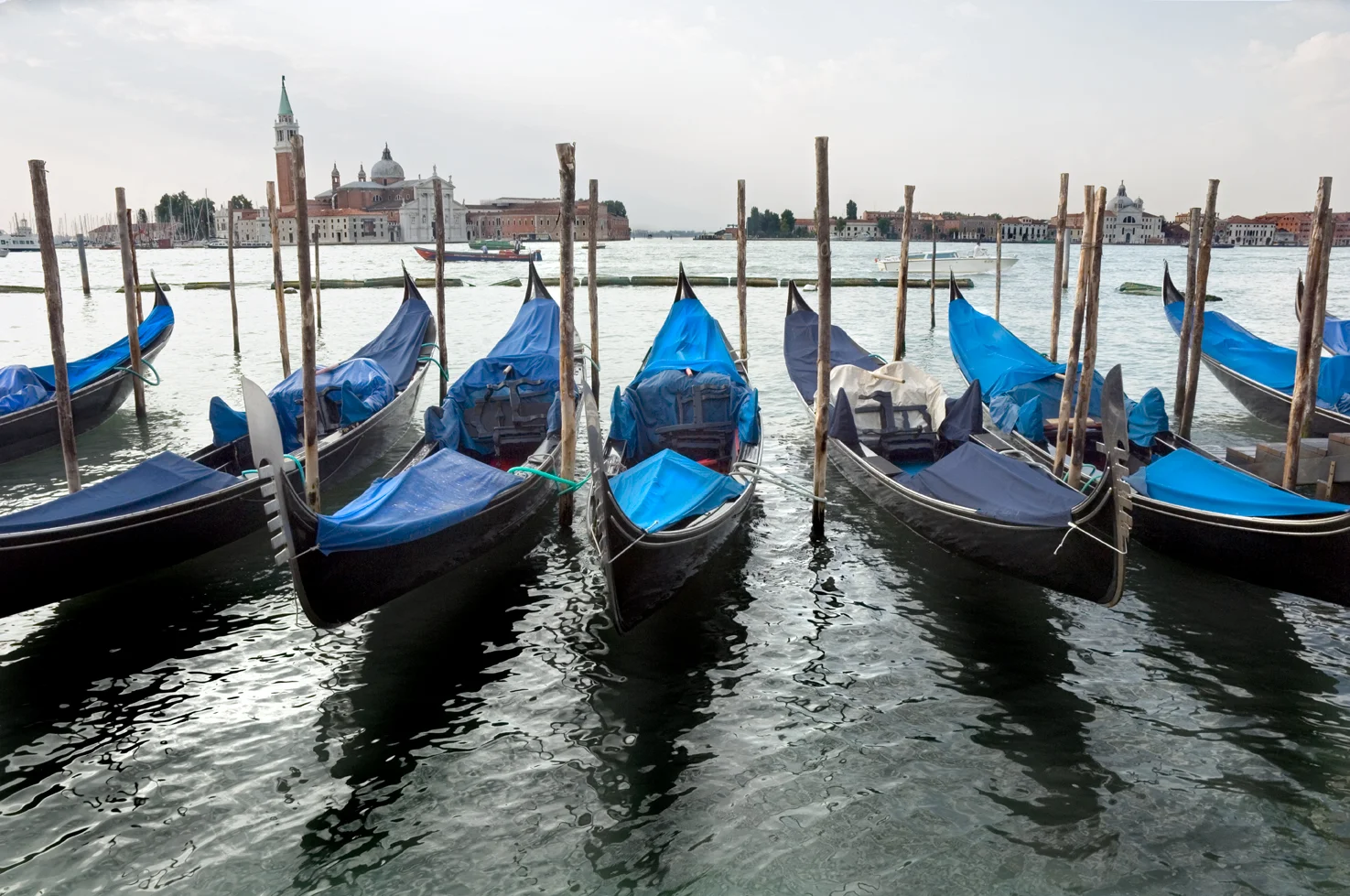 nourie_gondolas_in_waiting_venice_web.jpg