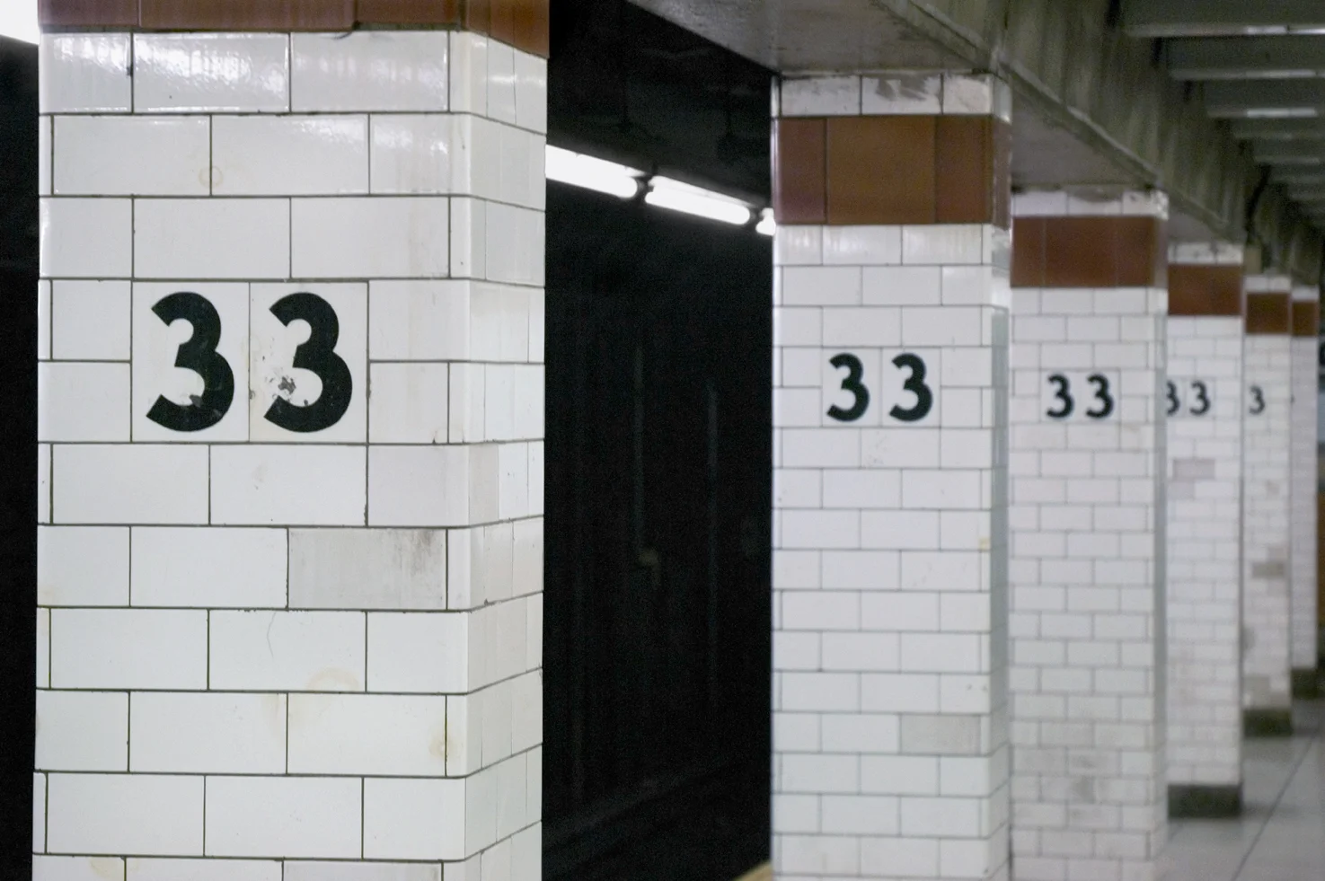 33rd Street Train Platform