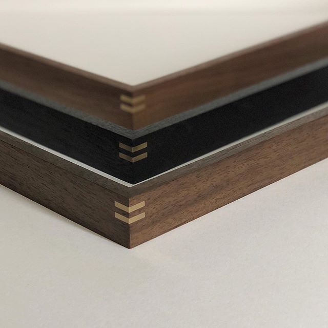 New corner samples, Walnut with brass splines #briderandbull #design #framing #bespoke #N16 #stokenewington