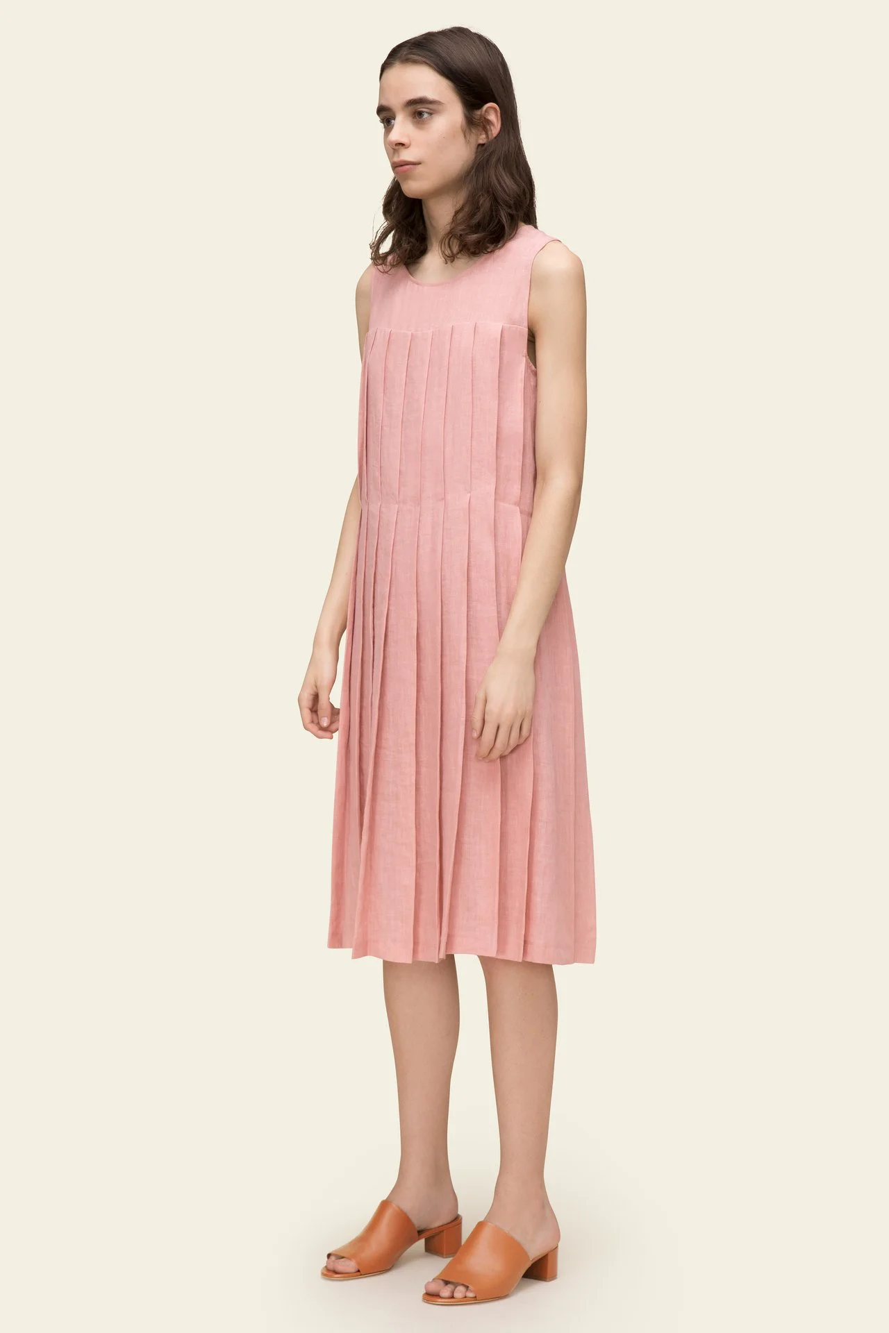 Pleated_Sleeveless_Dress_Linen_Blush_Detail_3_180501_1280x.jpg