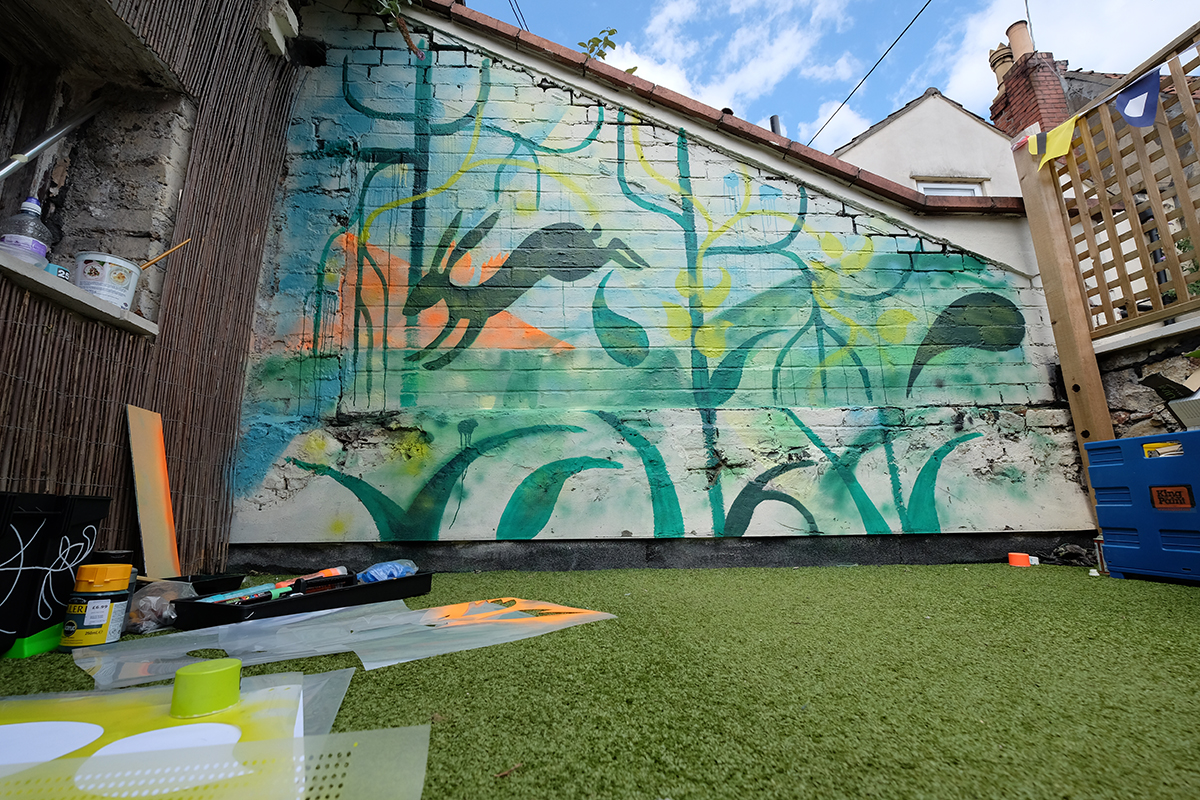 bex_glover_upfest_2015_the_hare_pub_mural_nature_art_02.jpg