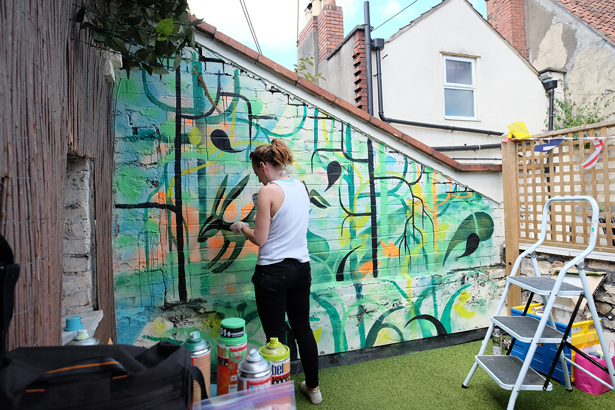 bex_glover_upfest_2015_the_hare_pub_mural_nature_art_03.jpg