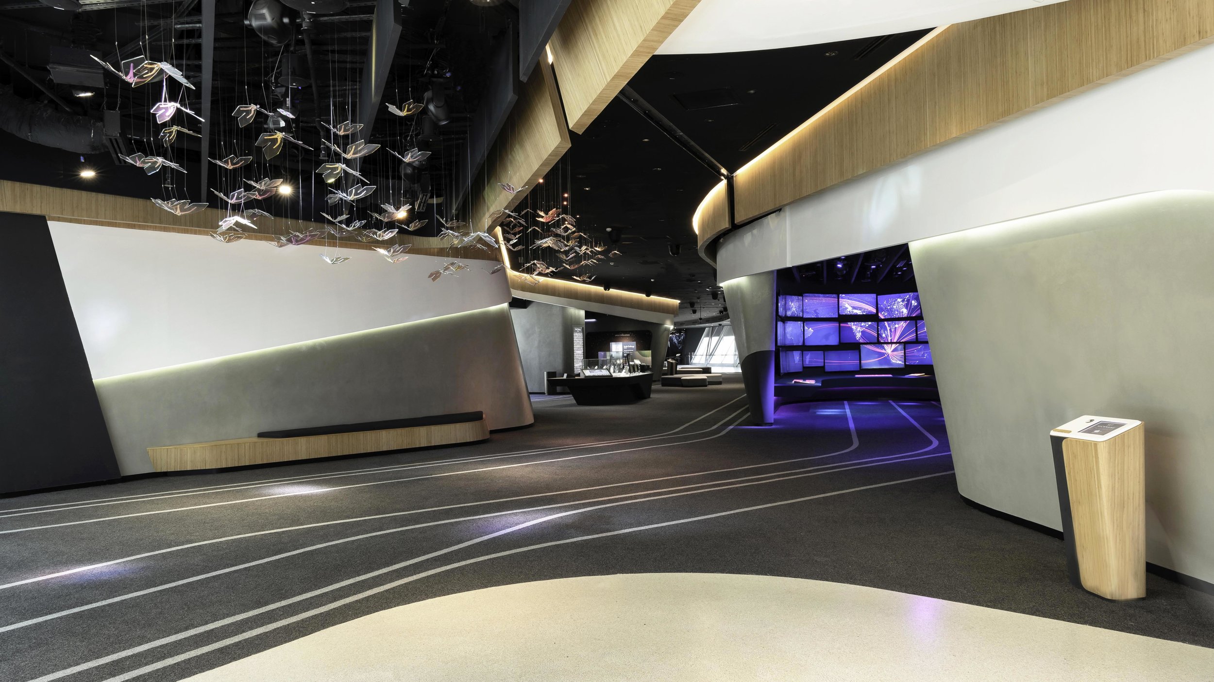 cam_06_CES_roetzel-studio_l.jpg