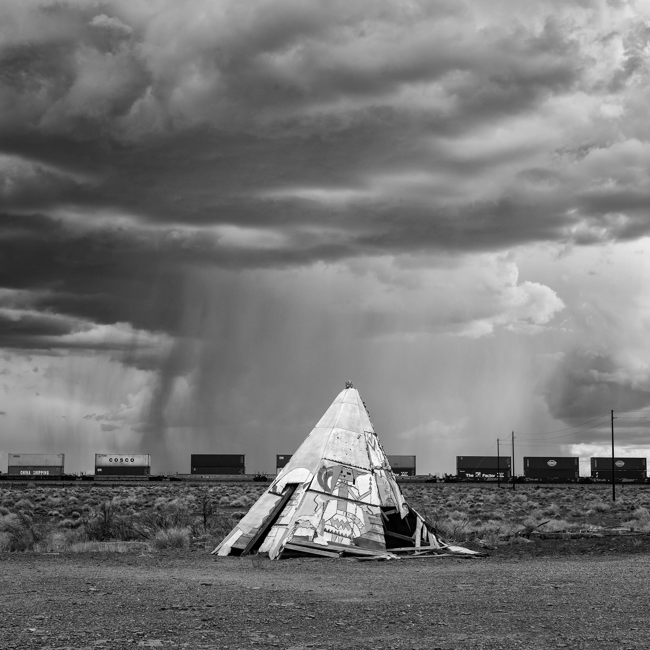 ©EricaKellyMartin_Teepee&Train2.jpg