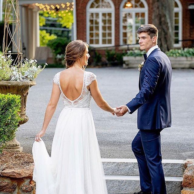 Something blue! #pernosformalwear #athensweddingphotographer #pernosgroom #255milledge #shoplocal #athensgeorgia