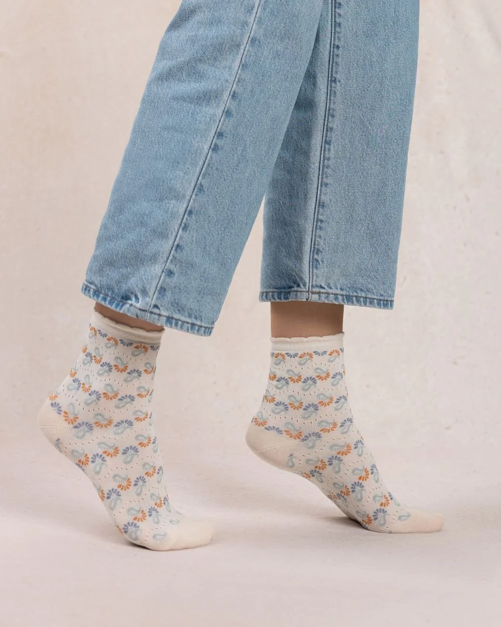 chaussettes-courtes-all-over-cachemire.jpg