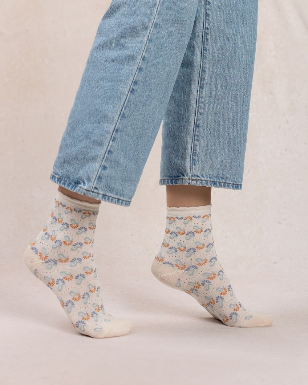 chaussettes-courtes-all-over-cachemire.jpg