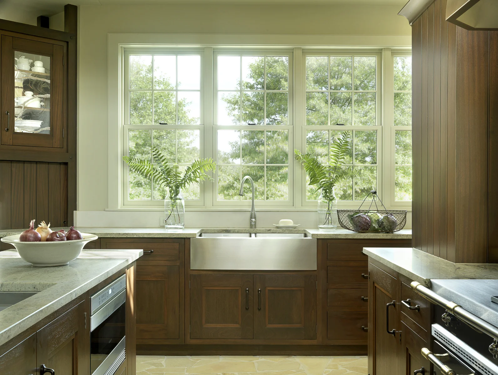 towards sink-small.jpg