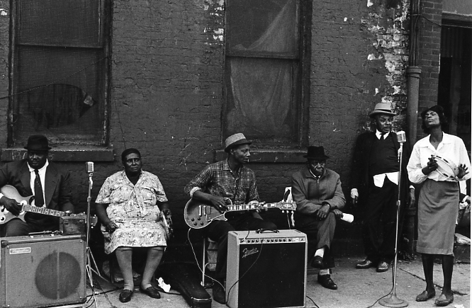   Maxwell Street, Chicago , 1965  Gelatin silver photograph.&nbsp;  115/8 x 17 1/4 inches 