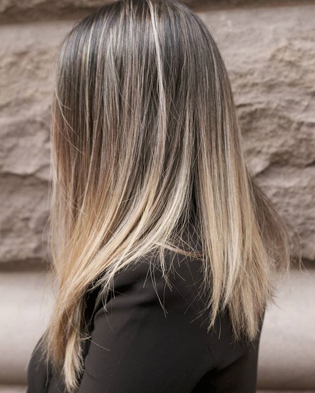 #ombre .
.
.
#hairbymishi #morphic #morphicbeauty #balayage #hair #haircolor #hairstyle #haircut #blondehair #blonde #hairstyles #fashion #beauty #highlights #hairstylist #modernsalon #balayageombre #hairdresser #style #hairgoals #love #longhair #sal