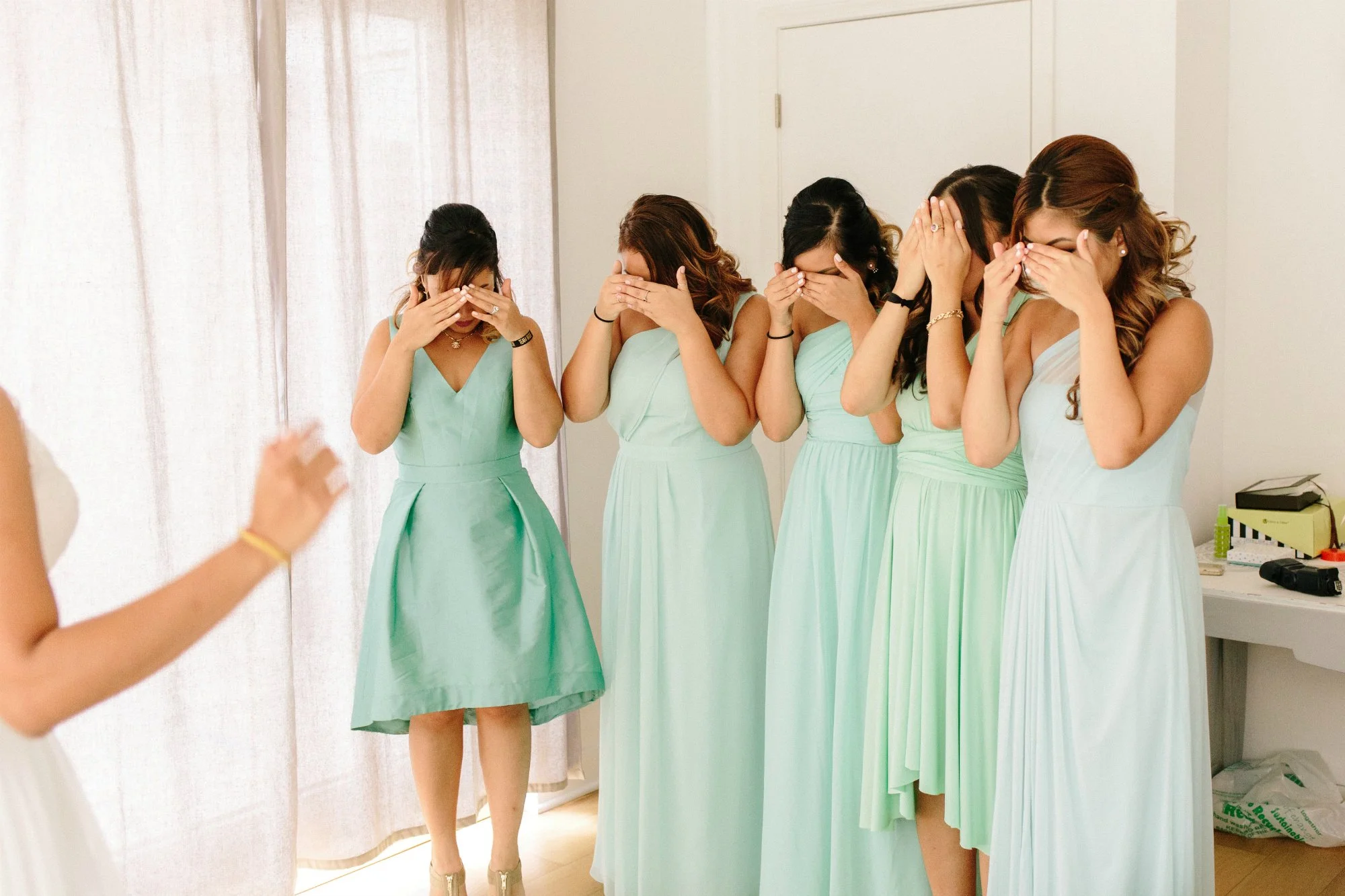 LNP_AngieMatt_BridesmaidsGettingReady-64.jpg