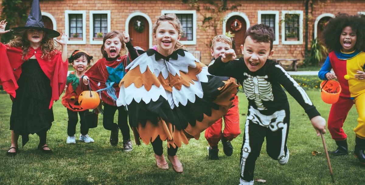 3 Ways to Pray with Your Kids on Halloween
