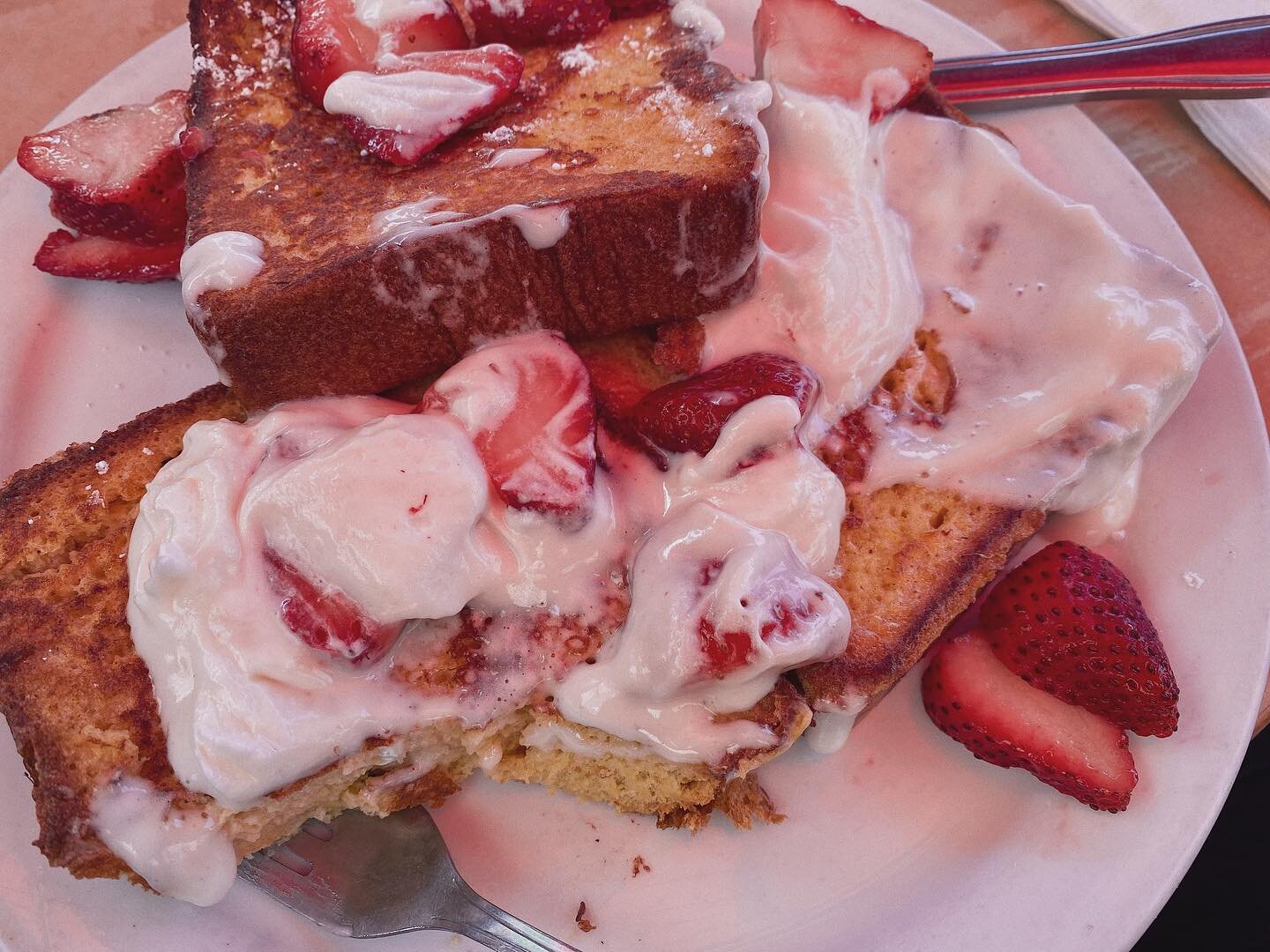 things i ate in maui day one 

(technically i didn&rsquo;t eat my nephew .. but he was too cute not to post and he ate a billion chocolate chips 😂)