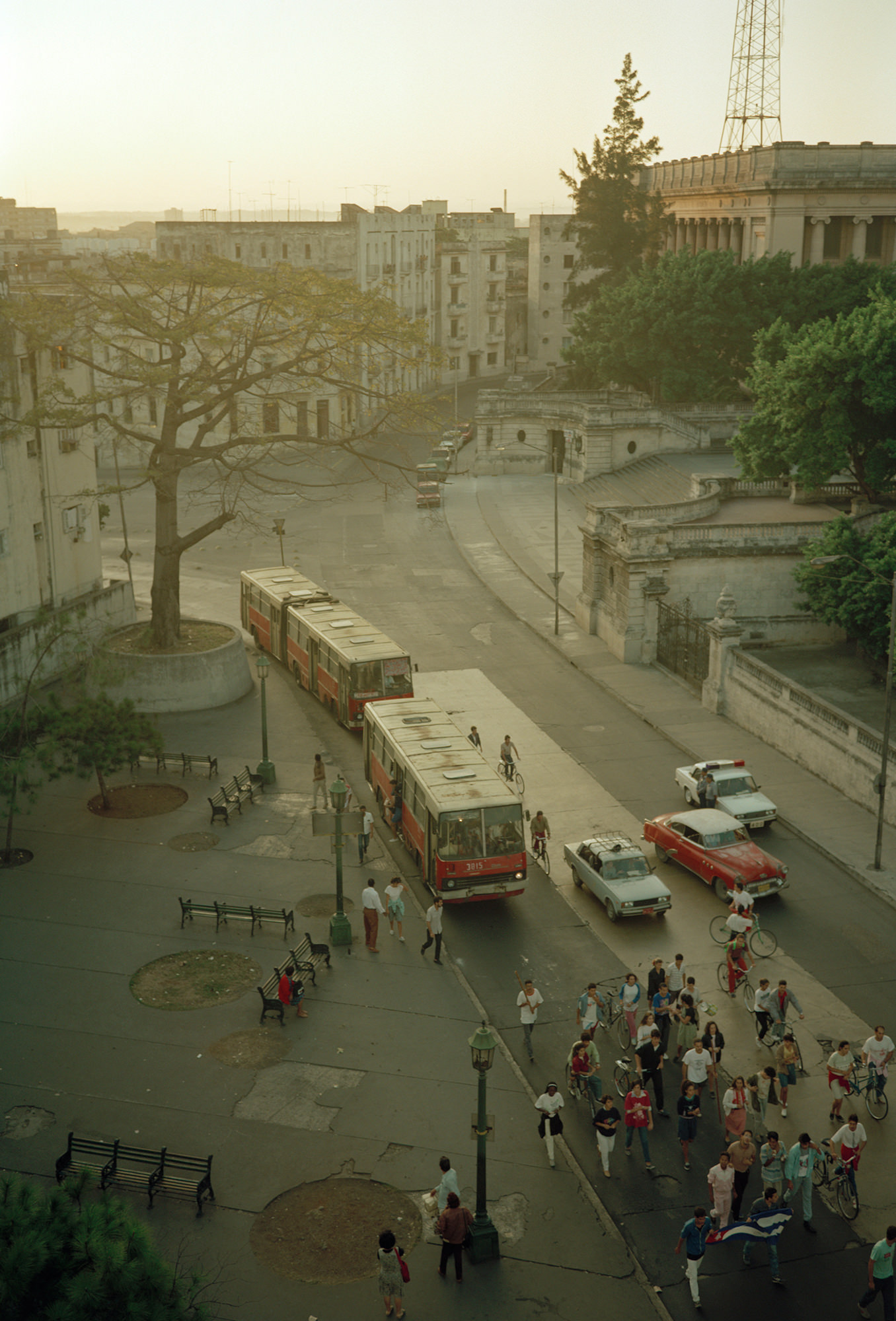 5_Bus_Stop_March_Calle_L_Havana_20_x24_pigment_print_1992.jpg