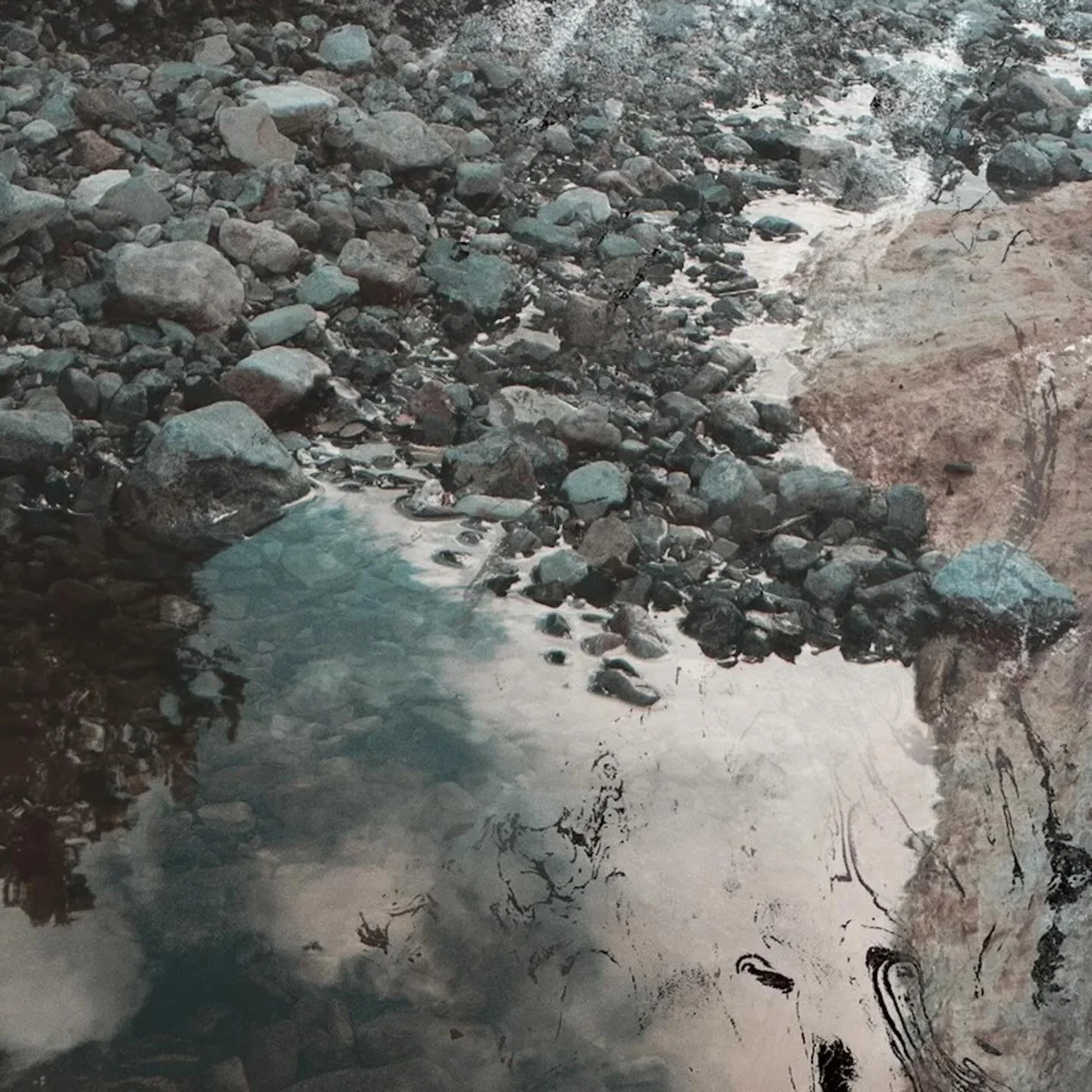 Saco - Streaming Now